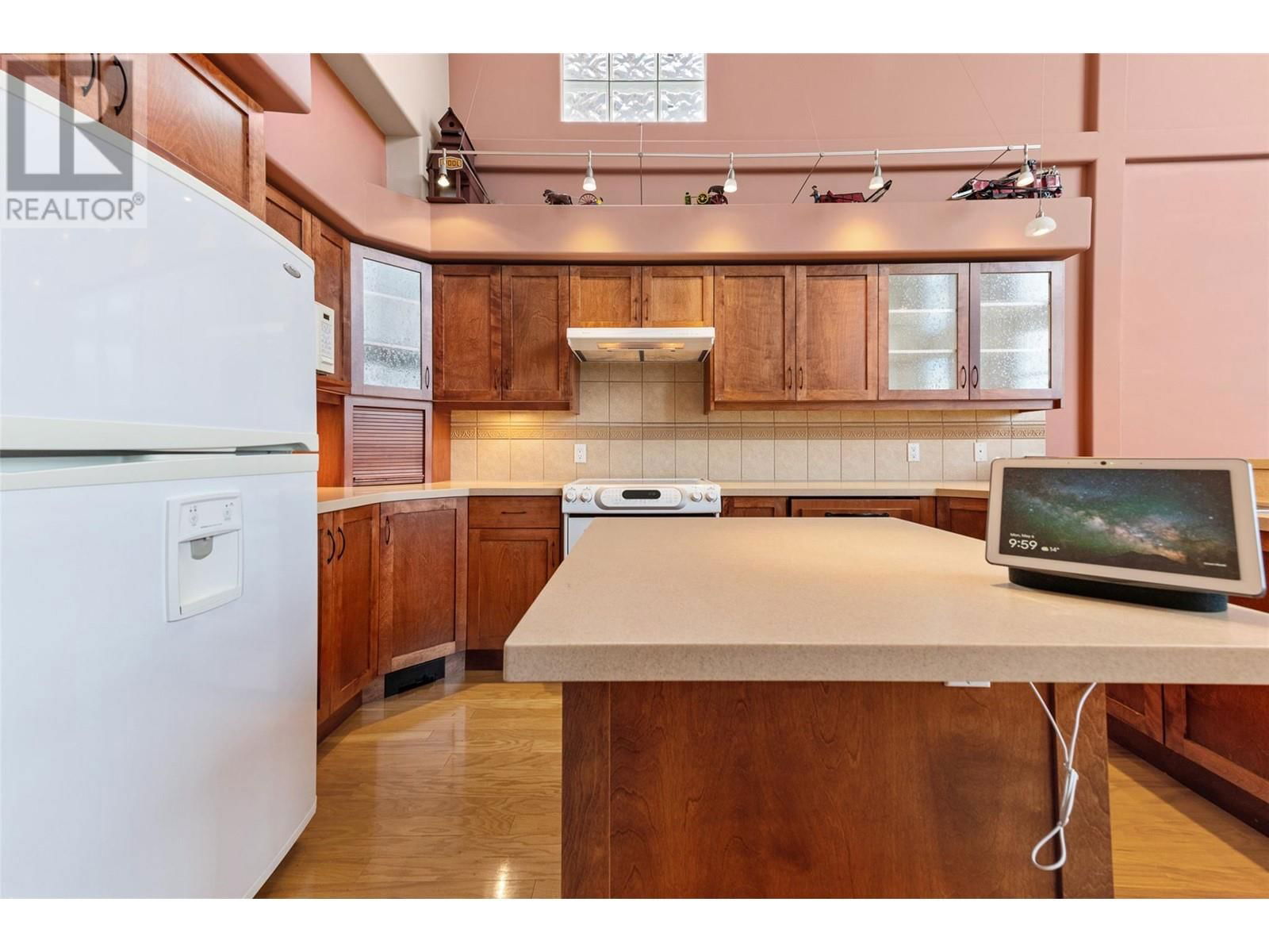 505 - 250 MARINA WAY Image 18