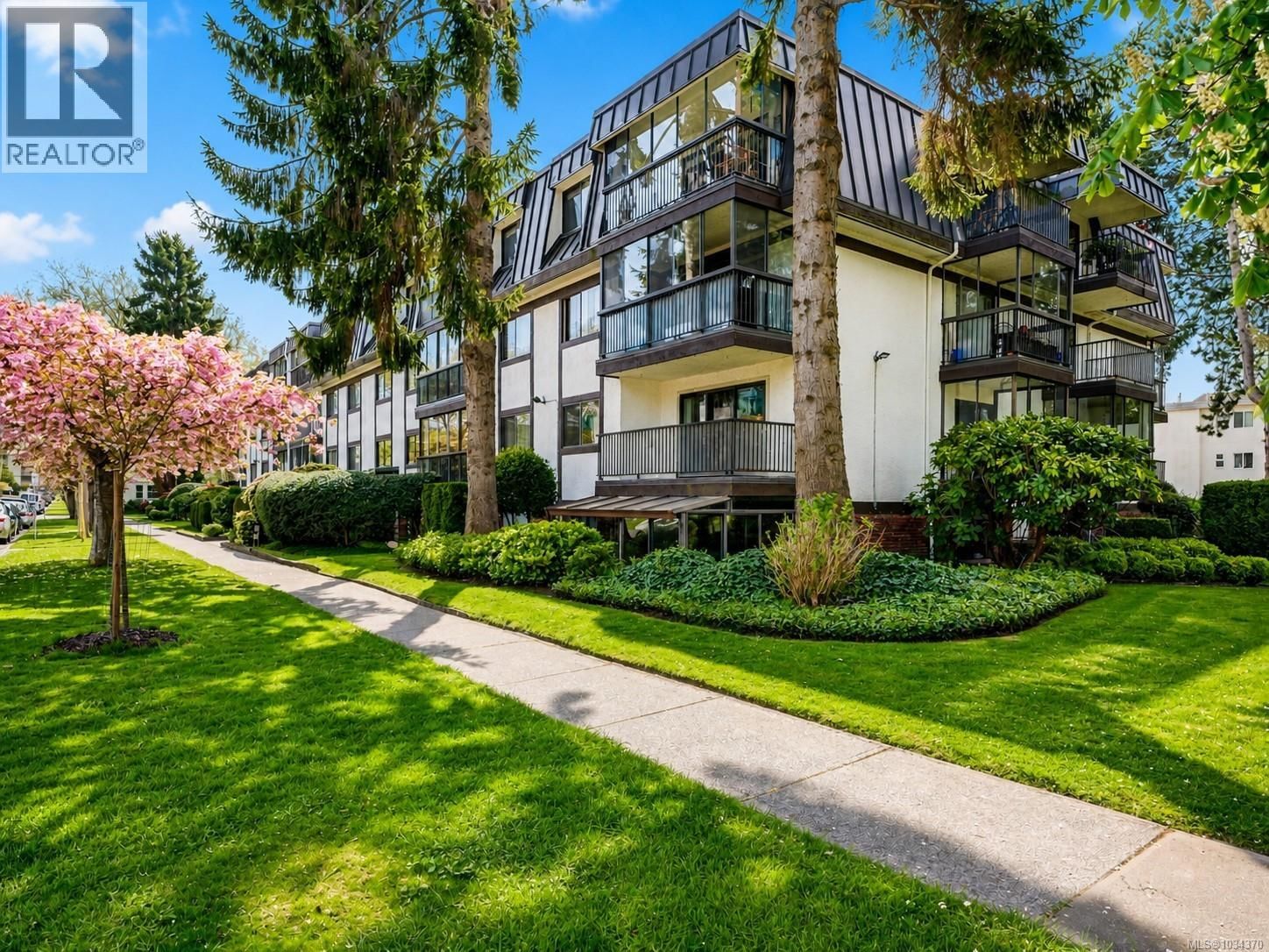 1101 Hilda Street, Victoria, British Columbia V8V 4T2