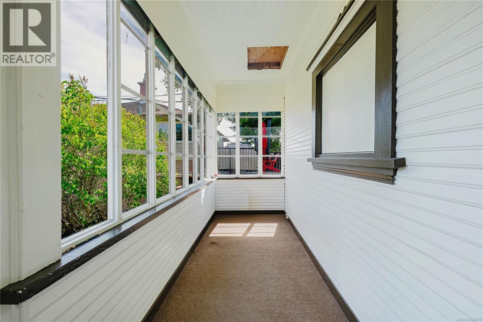 95 Sims Avenue property photo
