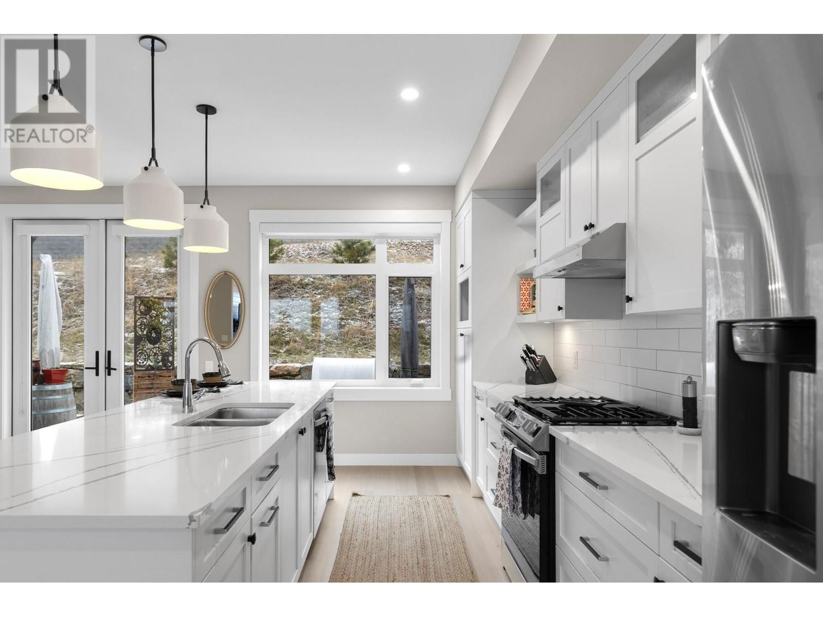 6 - 3220 HILLTOWN DRIVE Image 11
