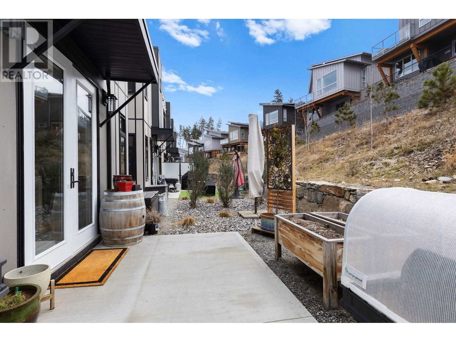 6 - 3220 HILLTOWN DRIVE Image 43