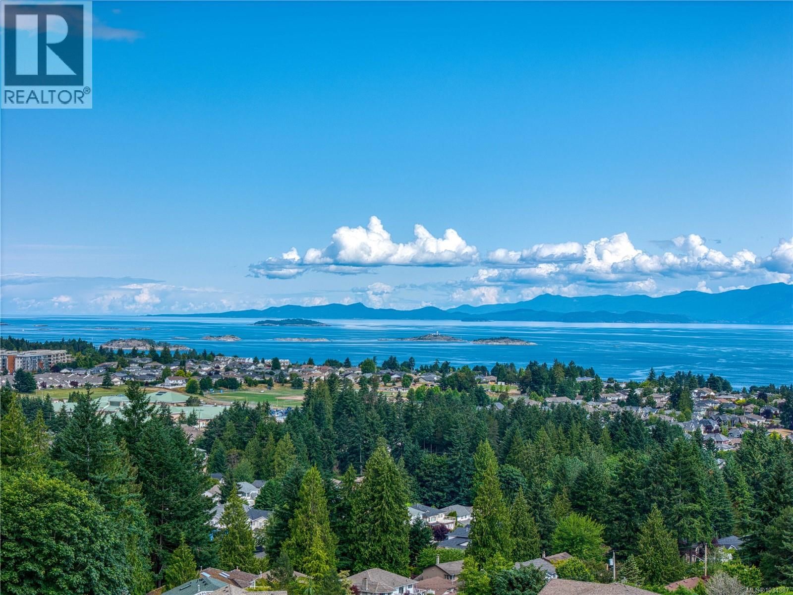 5352 Coastview Place property photo