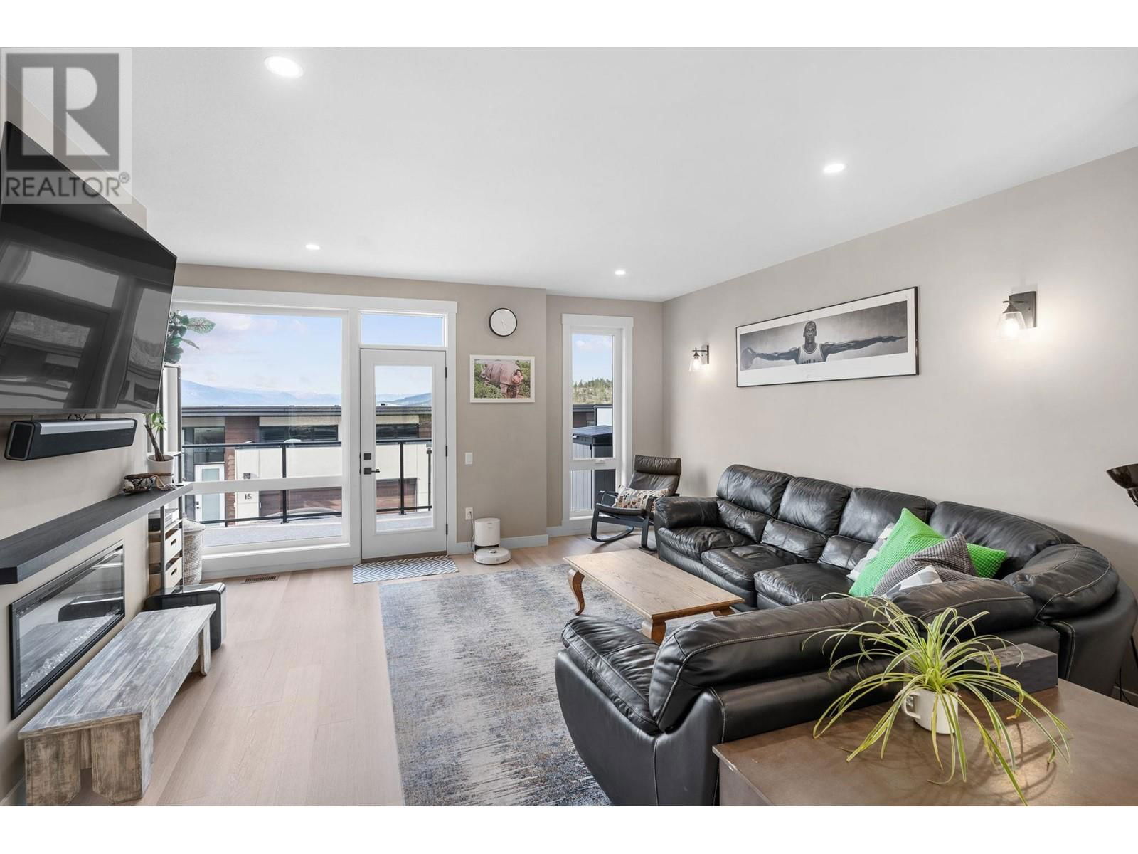 7 - 3220 HILLTOWN DRIVE Image 10