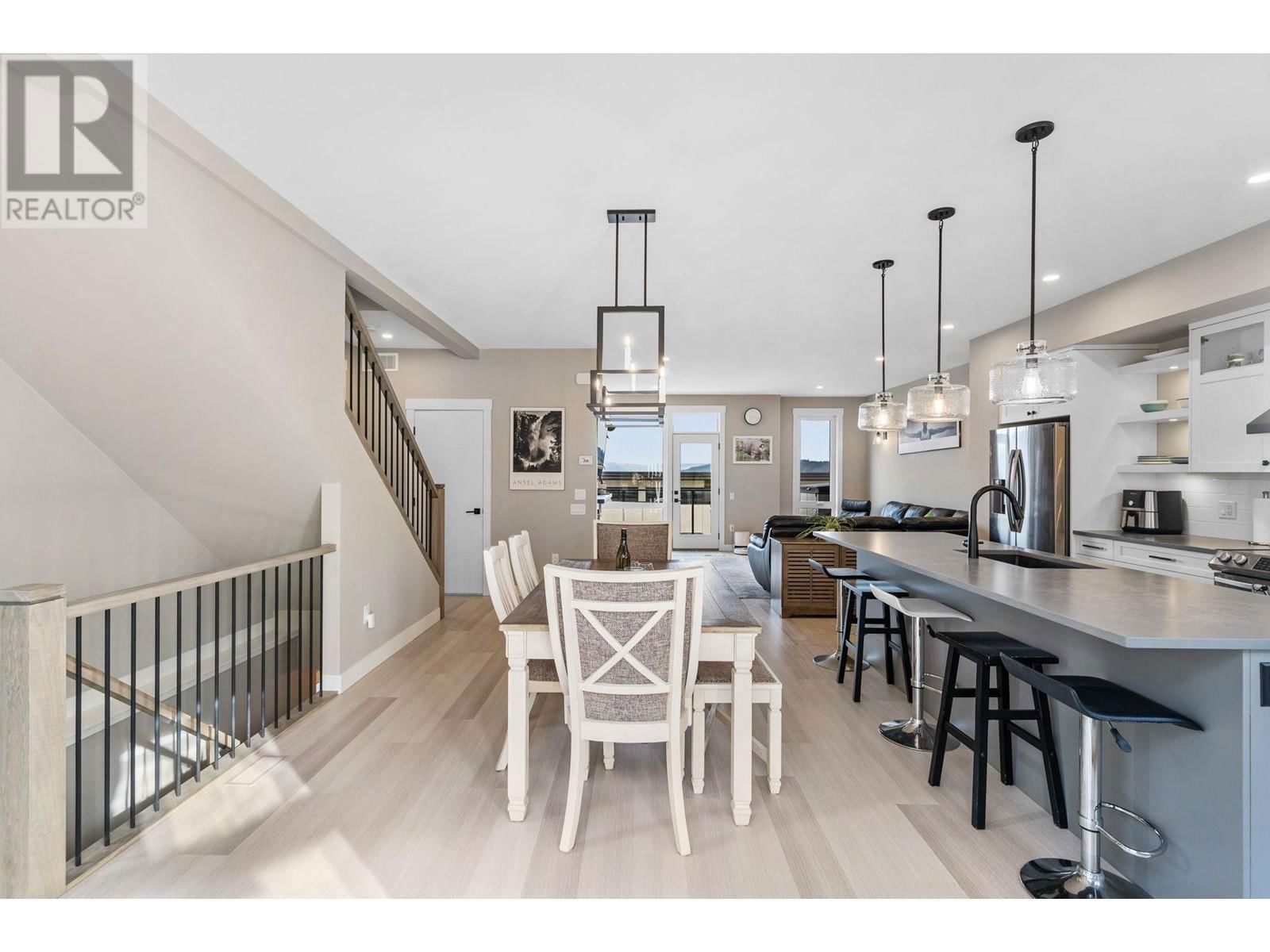 7 - 3220 HILLTOWN DRIVE Image 13