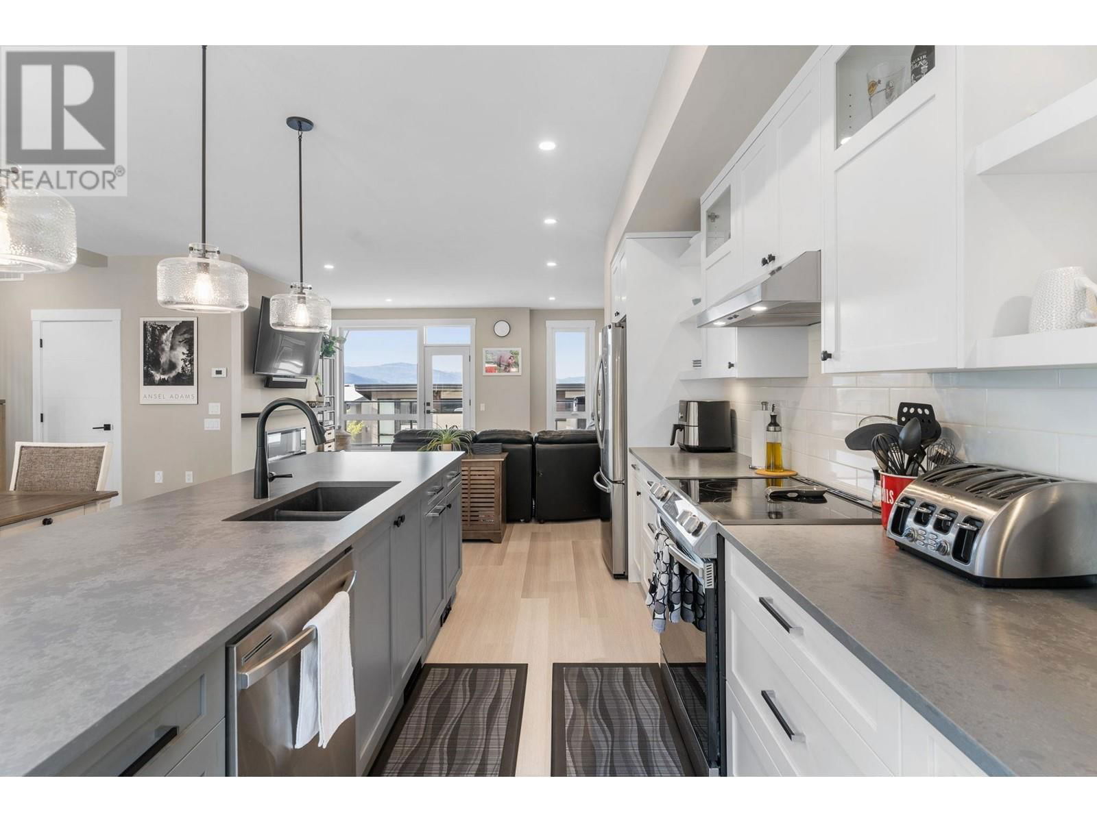 7 - 3220 HILLTOWN DRIVE Image 17