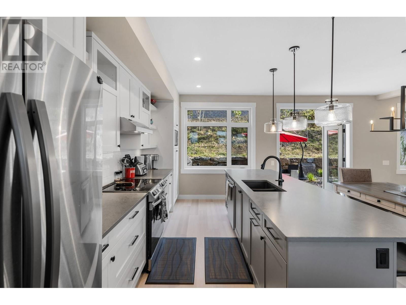 7 - 3220 HILLTOWN DRIVE Image 18