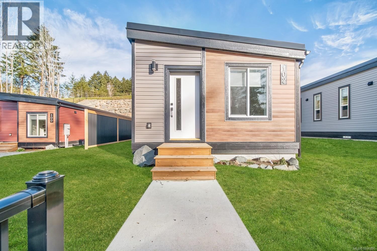 102 3499 Henry Road