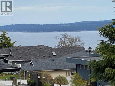 3733 Belaire Drive | Nanaimo British Columbia | Slide Image Seven