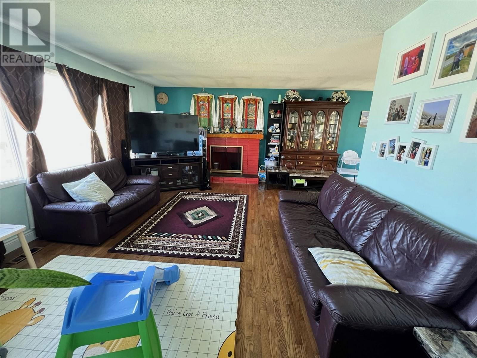 355 PEMBERTON TERRACE Image 6
