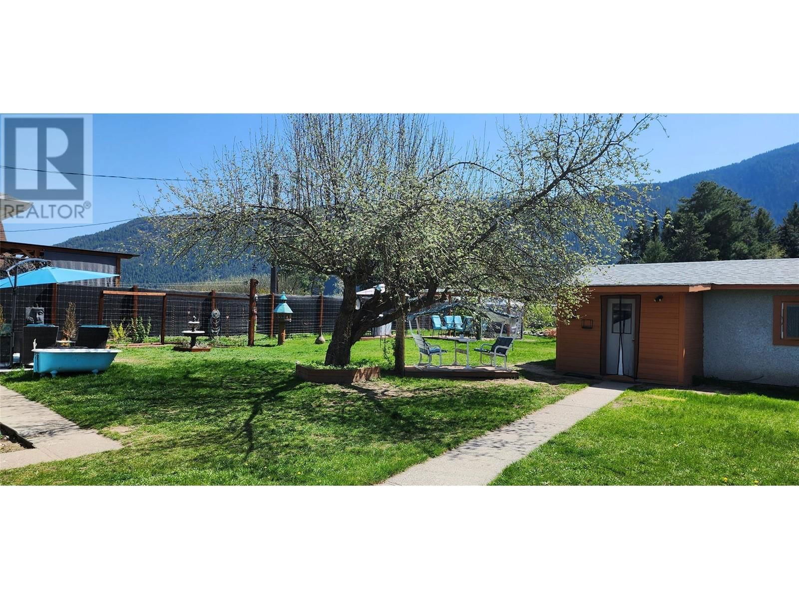 580 CAMERON AVENUE Image 15