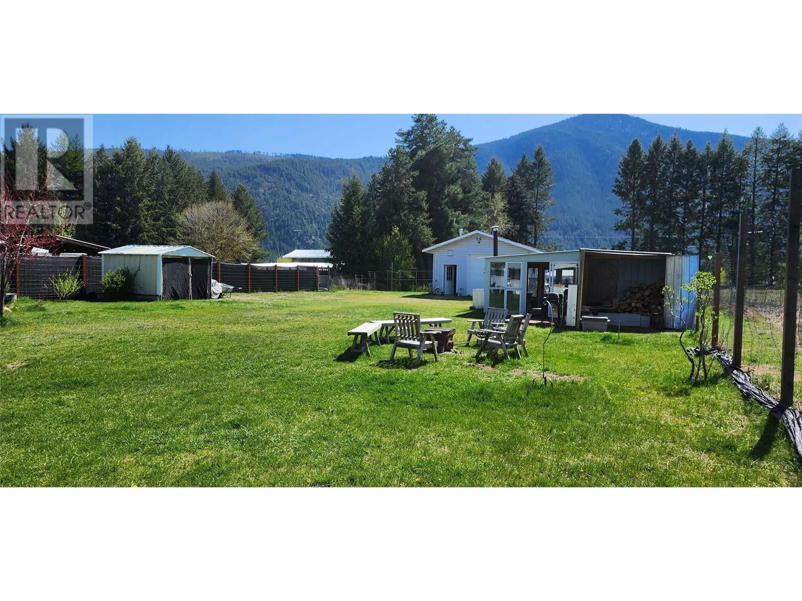 580 CAMERON AVENUE Image 17
