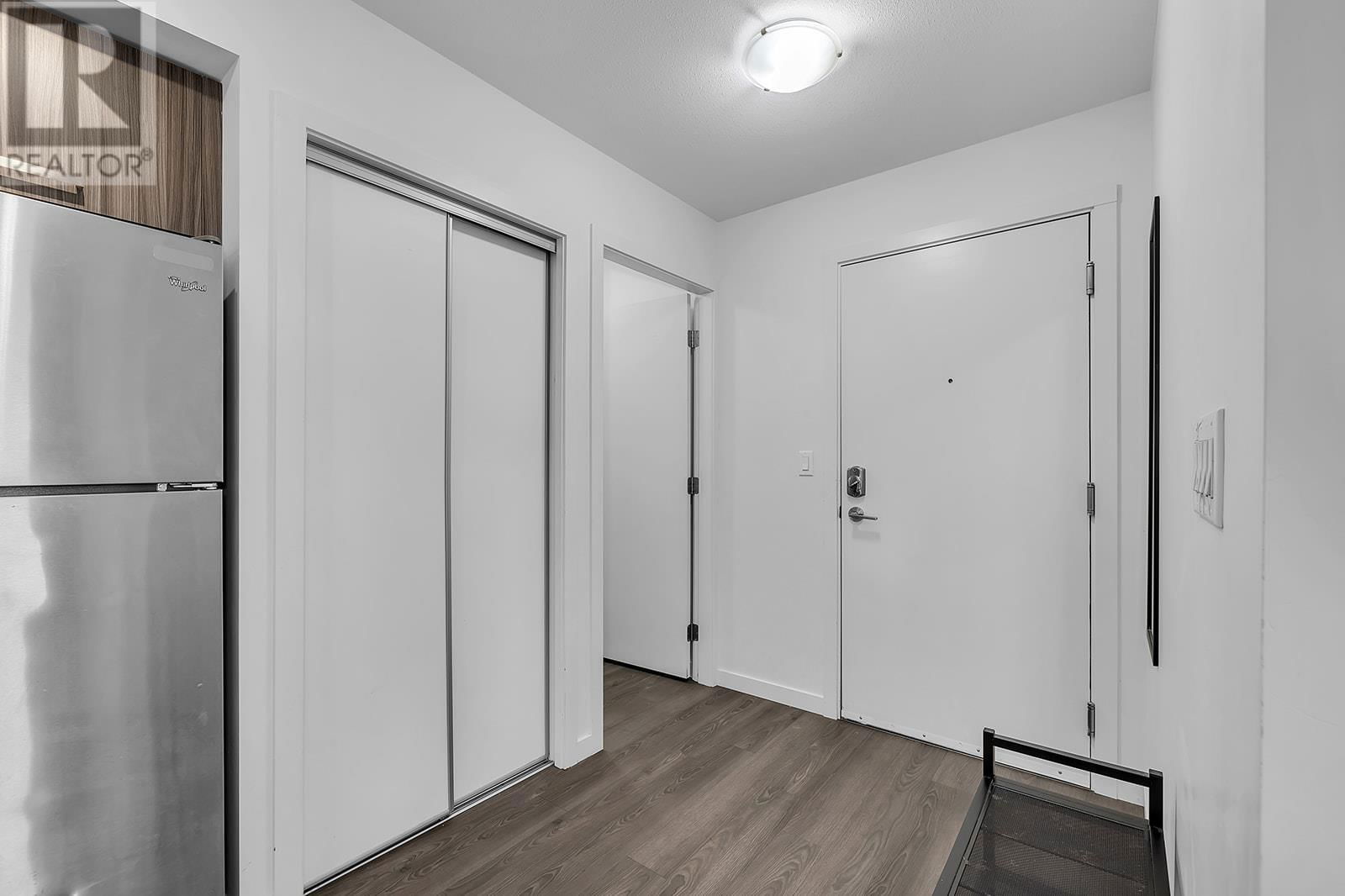 208 - 775 ACADEMY WAY Image 31