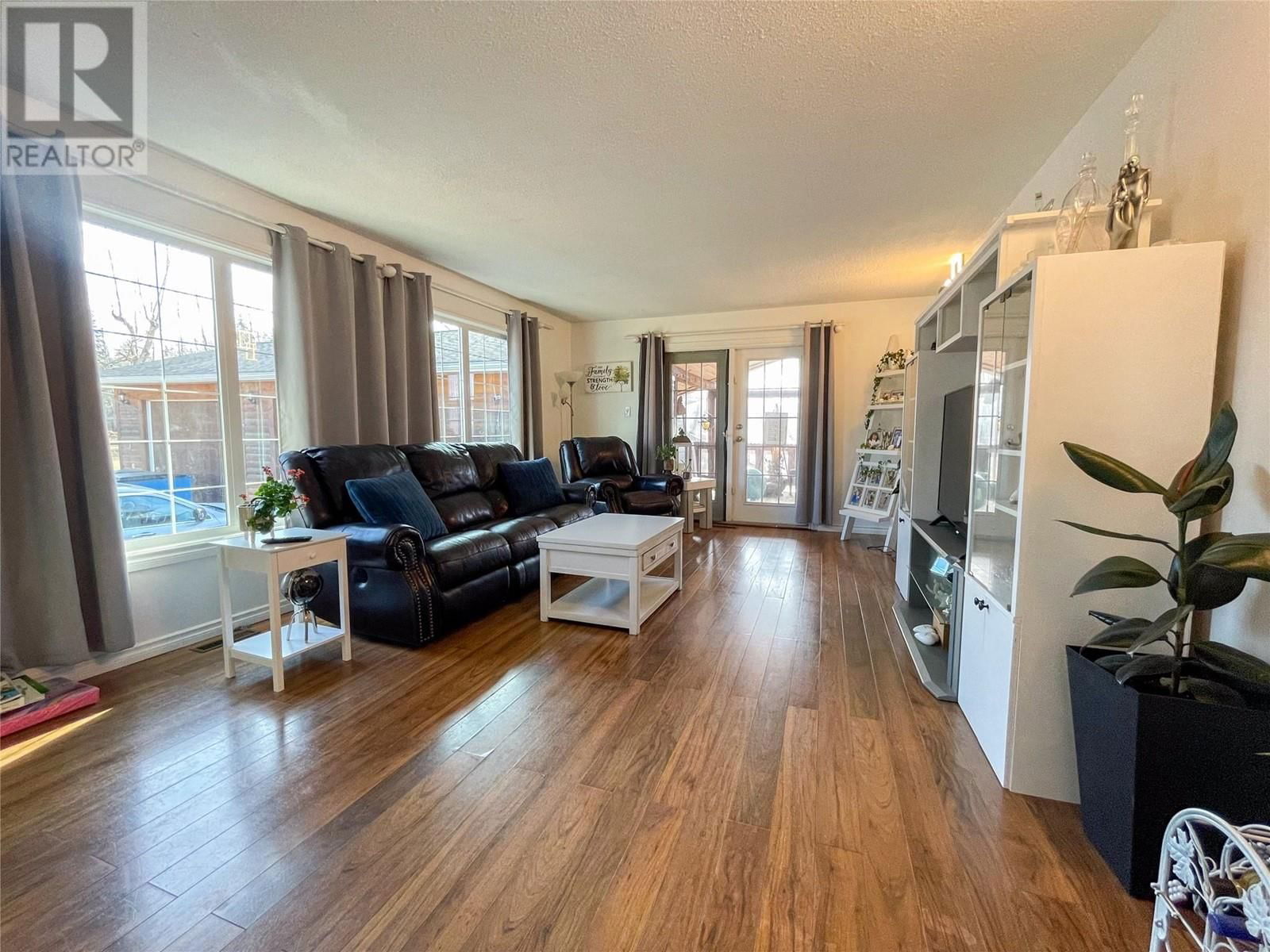 448 204 ROAD Image 4