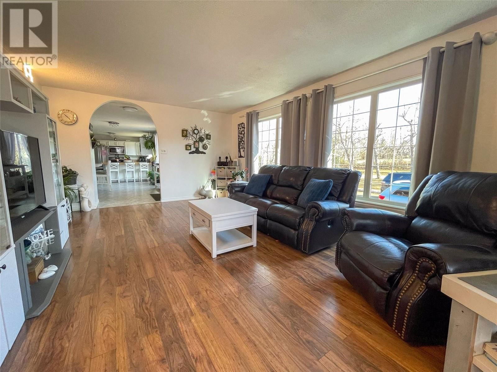 448 204 ROAD Image 5