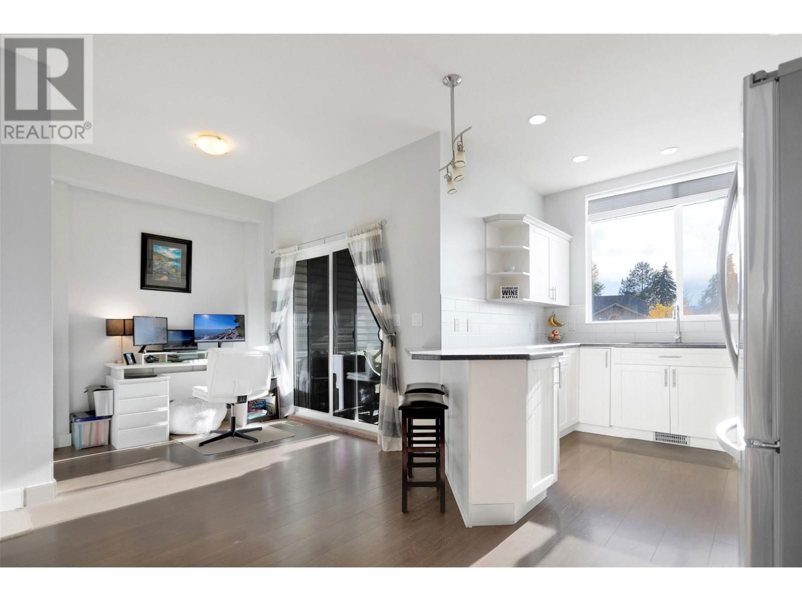 27 - 3267 BROADVIEW ROAD Image 17