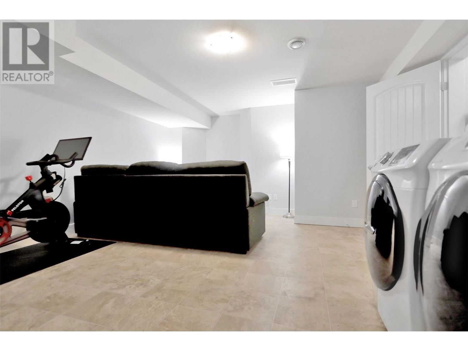 27 - 3267 BROADVIEW ROAD Image 36