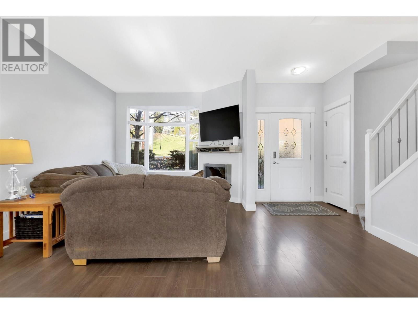 27 - 3267 BROADVIEW ROAD Image 4