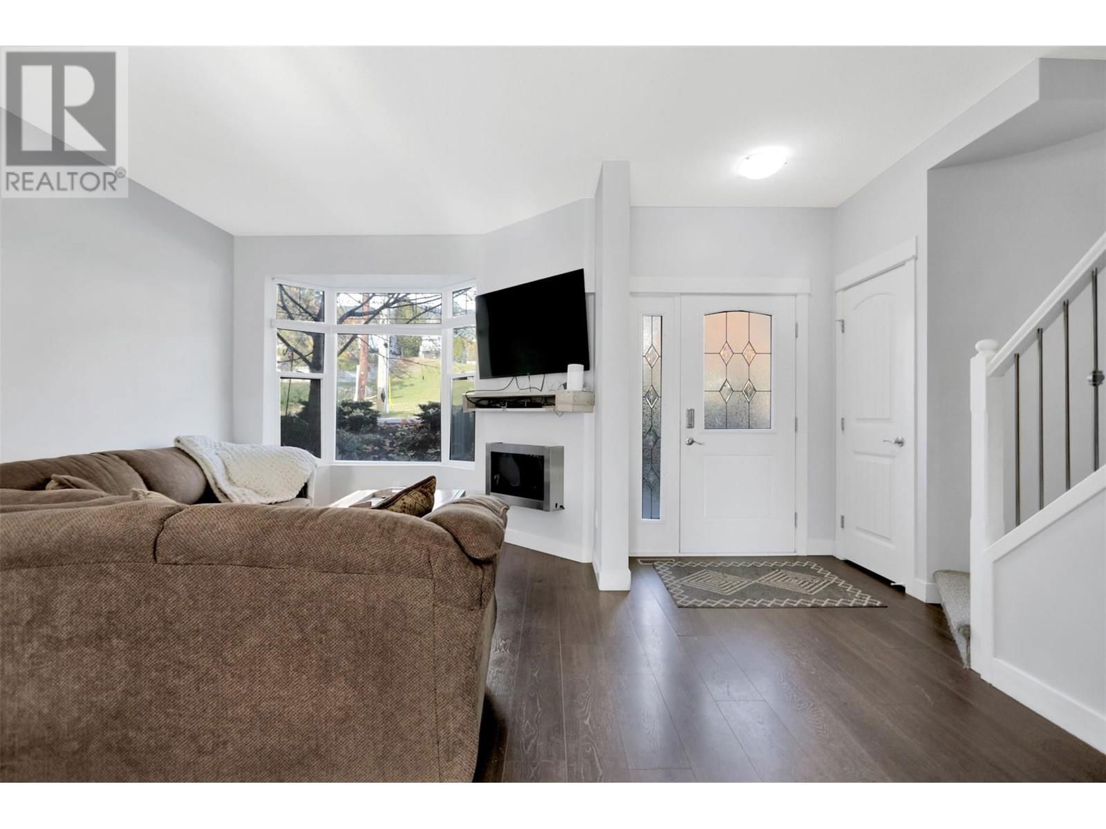27 - 3267 BROADVIEW ROAD Image 6