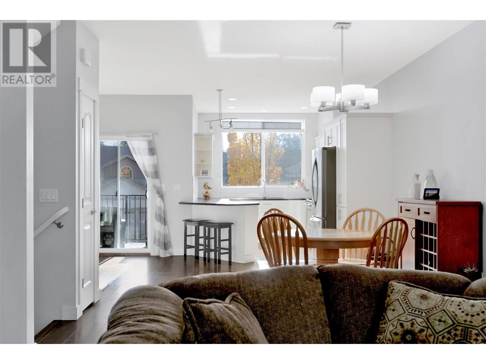 27 - 3267 BROADVIEW ROAD Image 8
