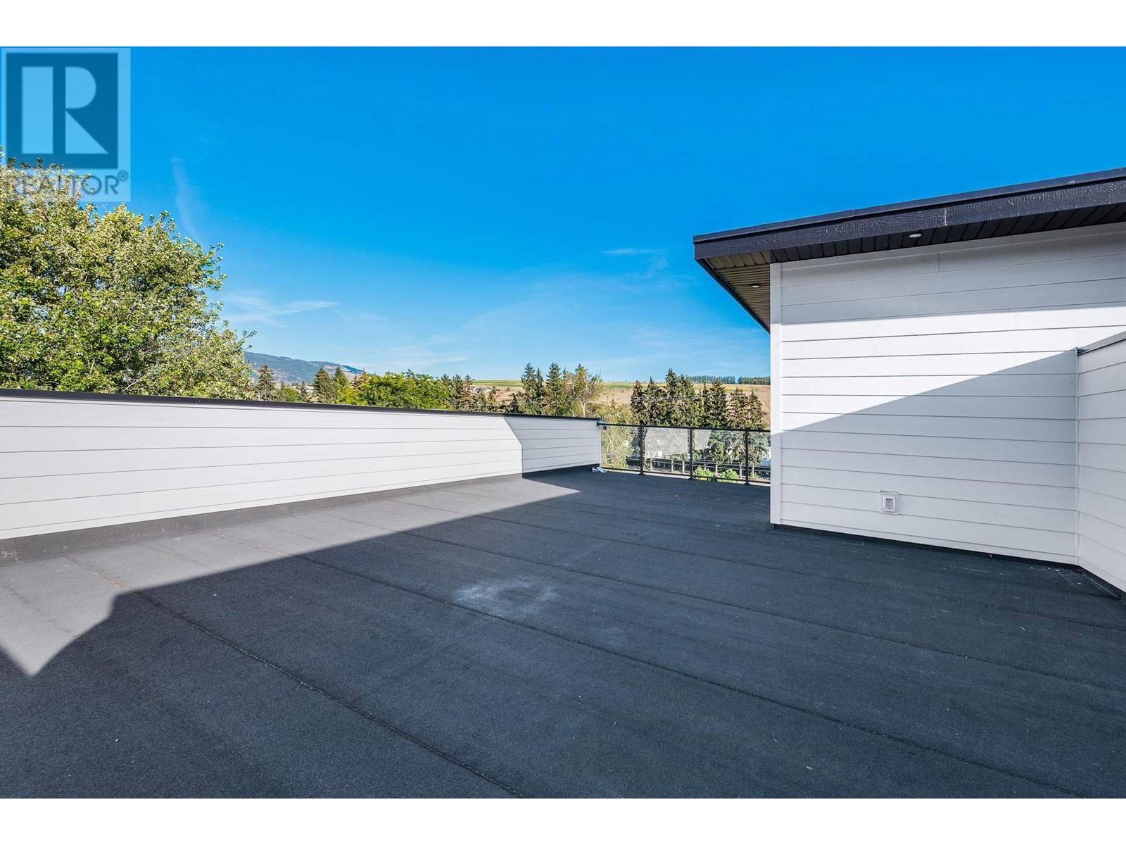 7 - 5661 OKANAGAN LANDING ROAD Image 21