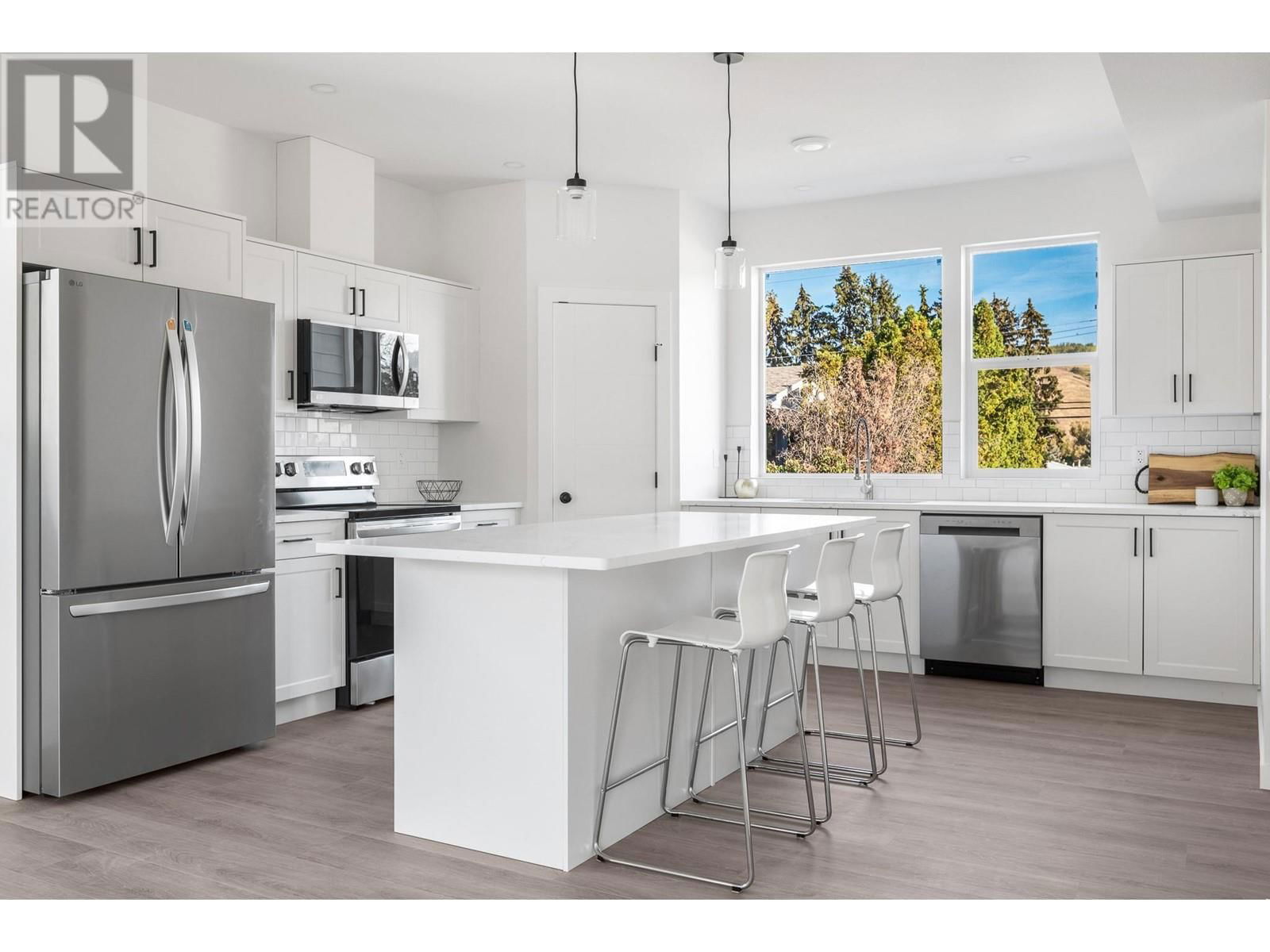 7 - 5661 OKANAGAN LANDING ROAD Image 4