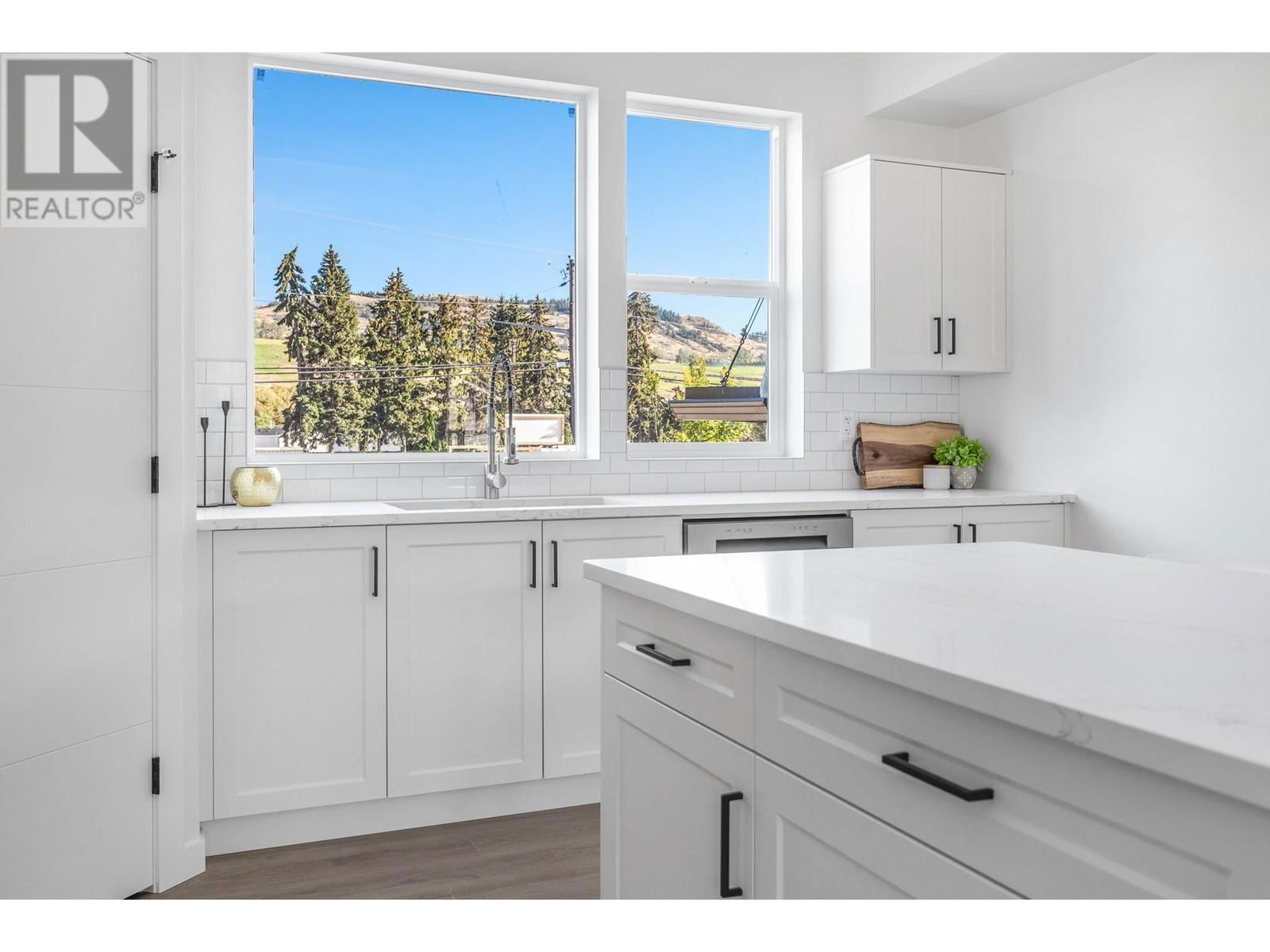 7 - 5661 OKANAGAN LANDING ROAD Image 6