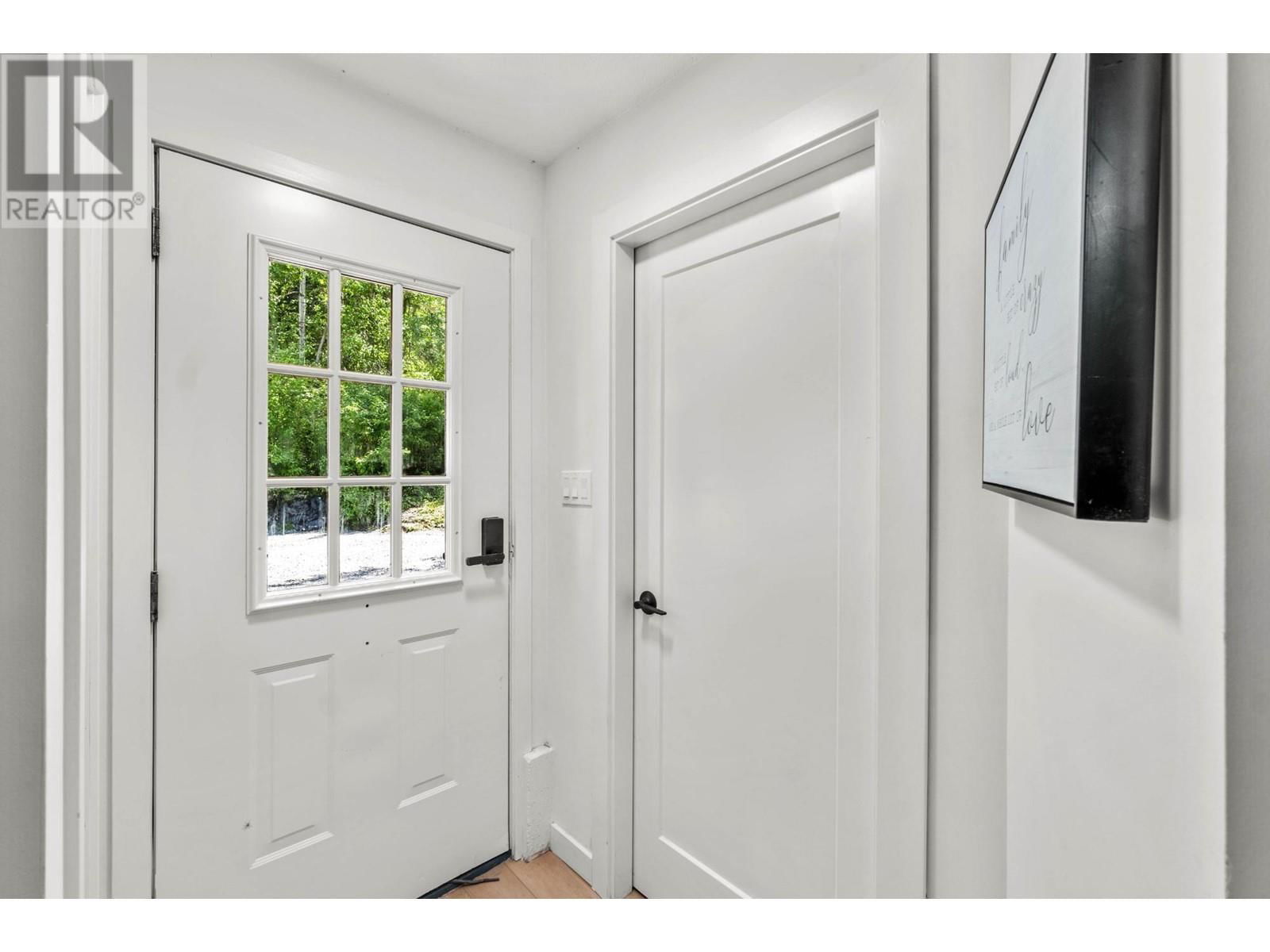 3348 POWELL ROAD Image 27