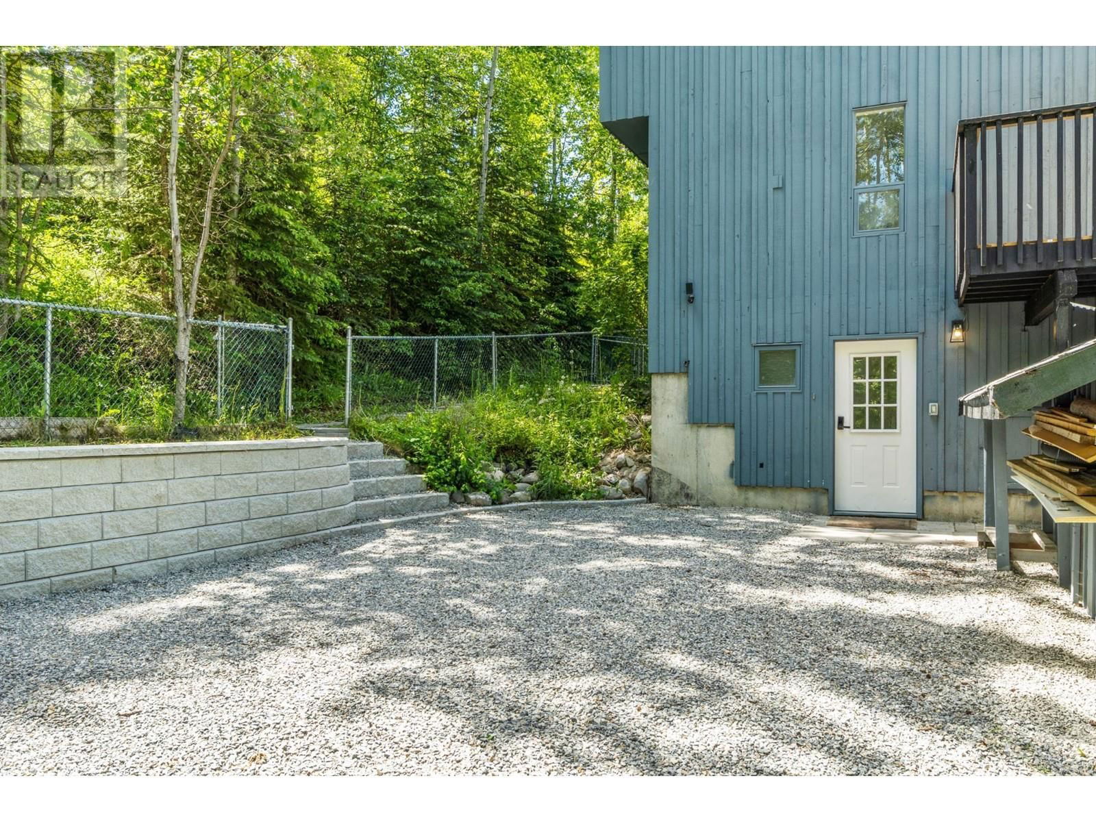 3348 POWELL ROAD Image 36