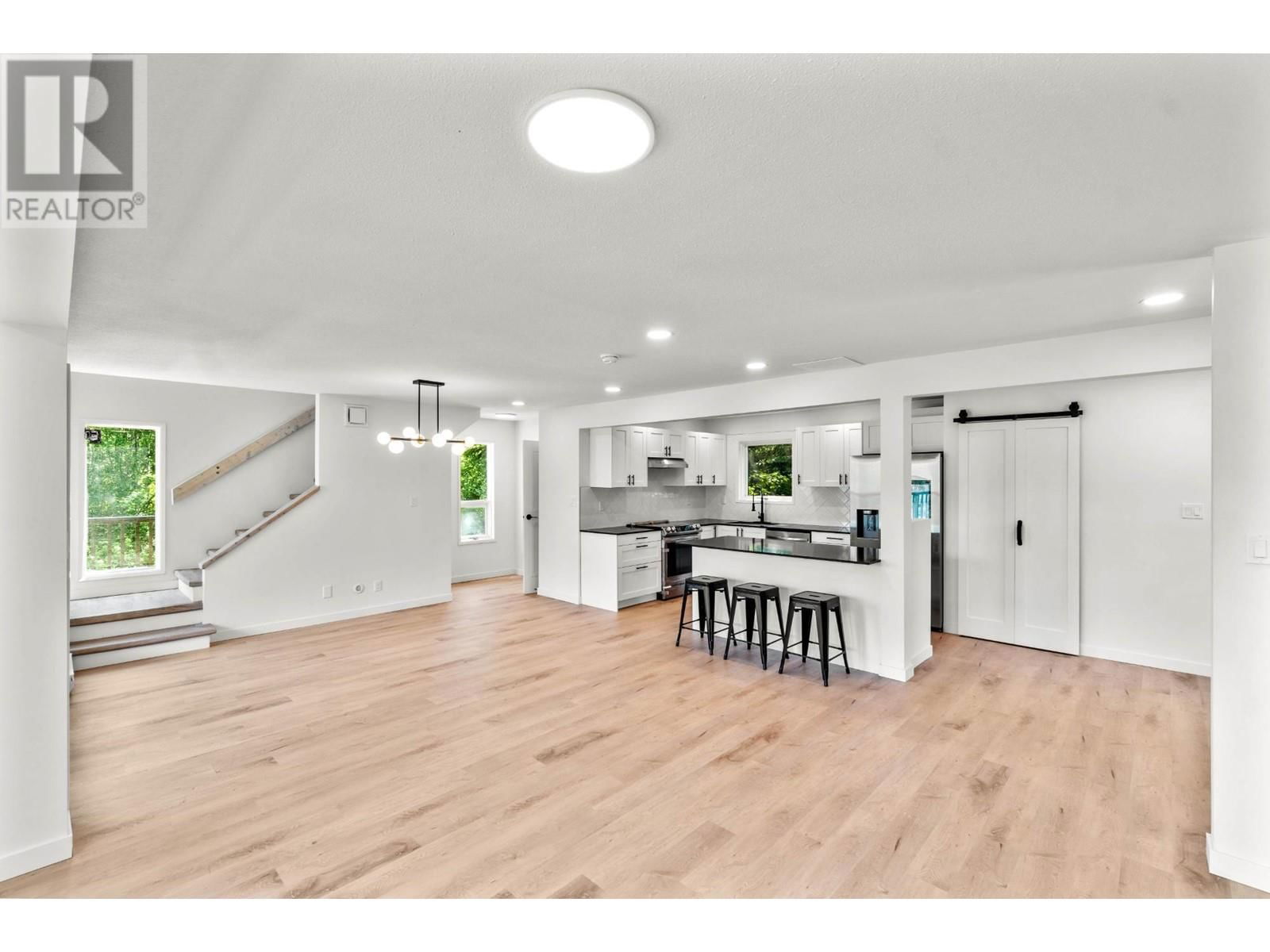 3348 POWELL ROAD Image 8
