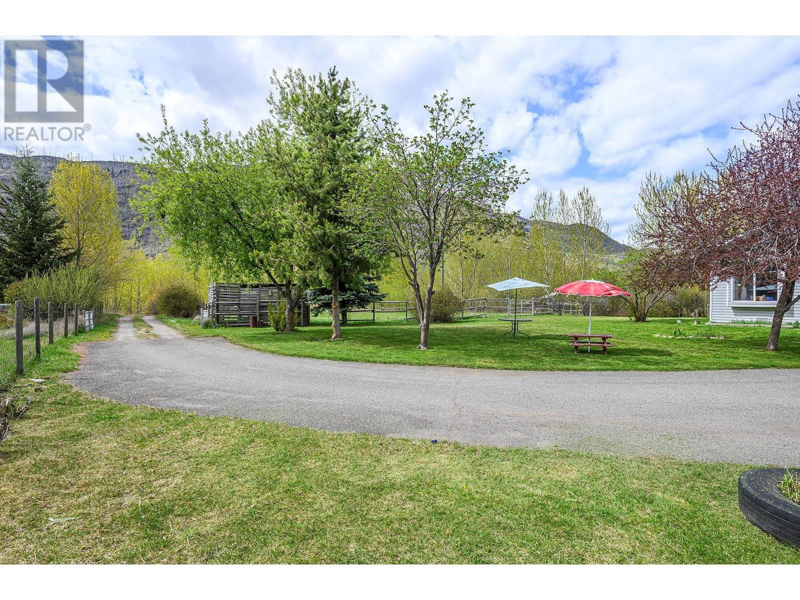 3652 HART ROAD Image 34