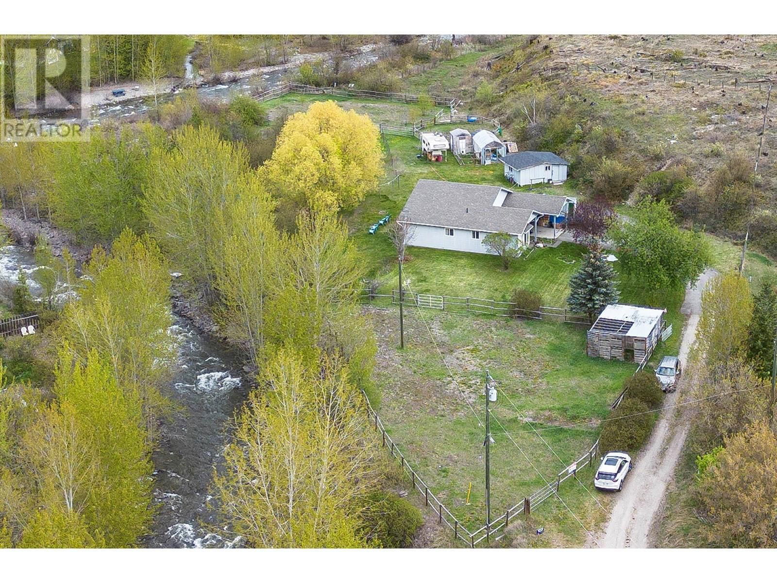 3652 HART ROAD Image 37