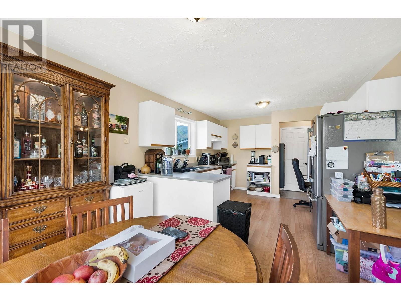 3652 HART ROAD Image 5