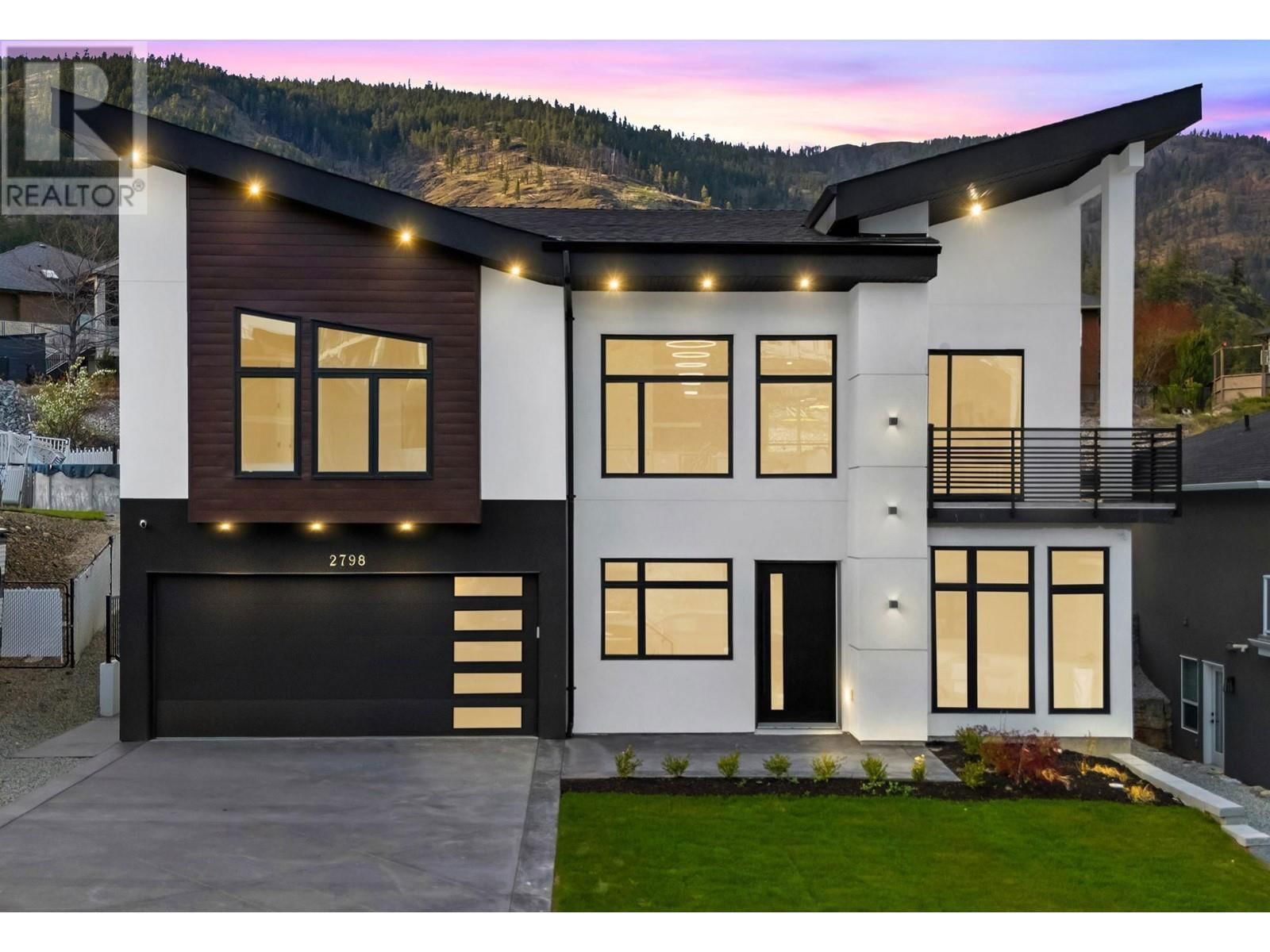 2798 CANYON CREST DRIVE Image 1