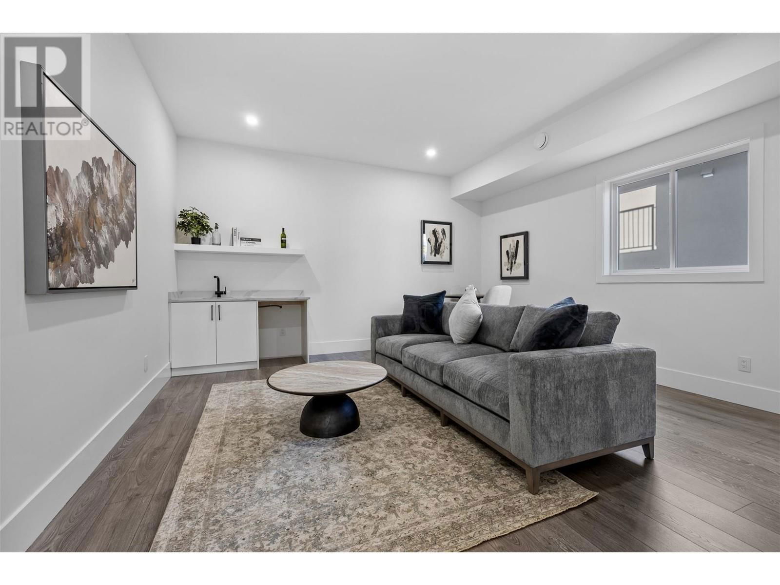 2798 CANYON CREST DRIVE Image 13