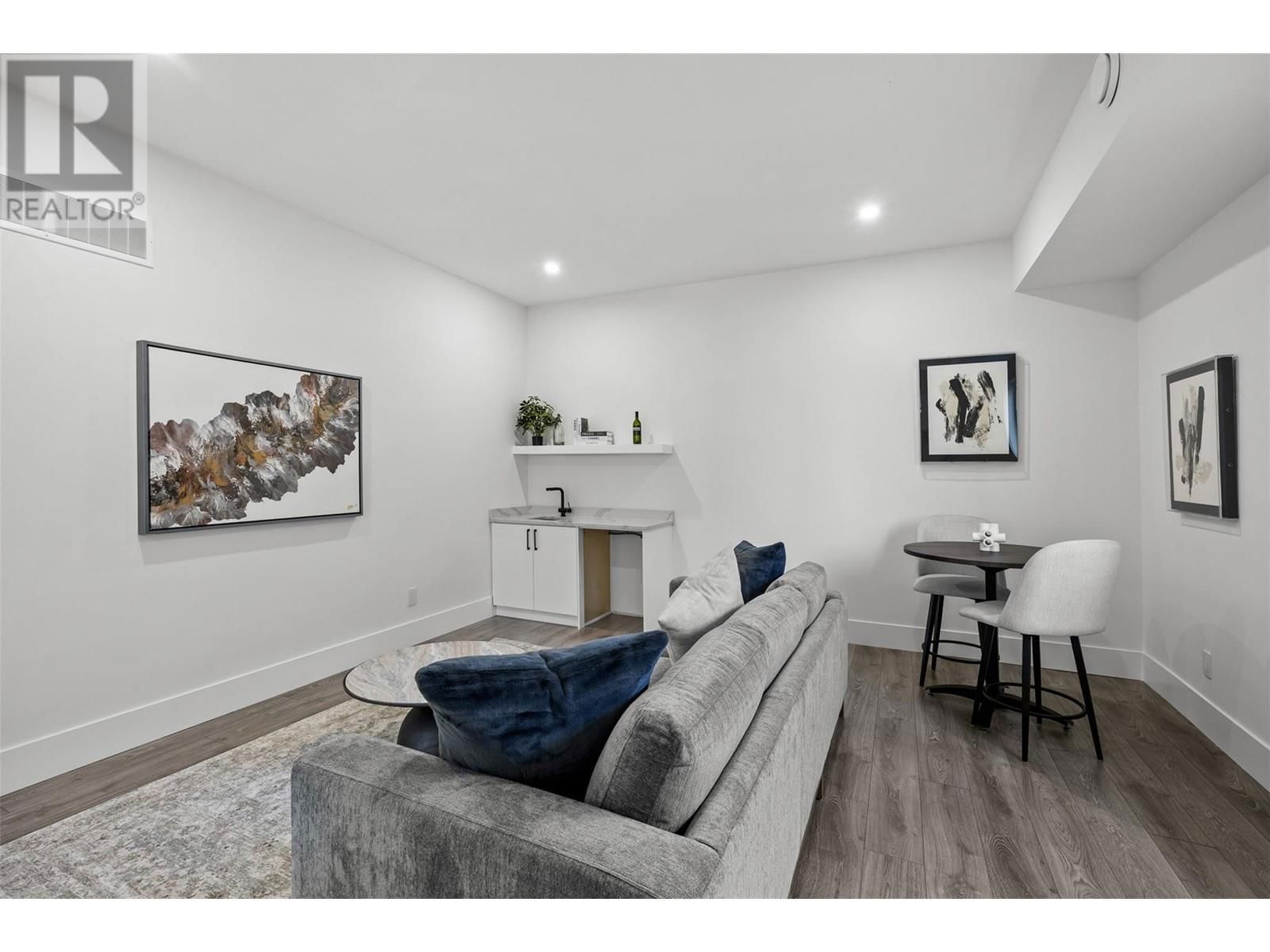 2798 CANYON CREST DRIVE Image 14
