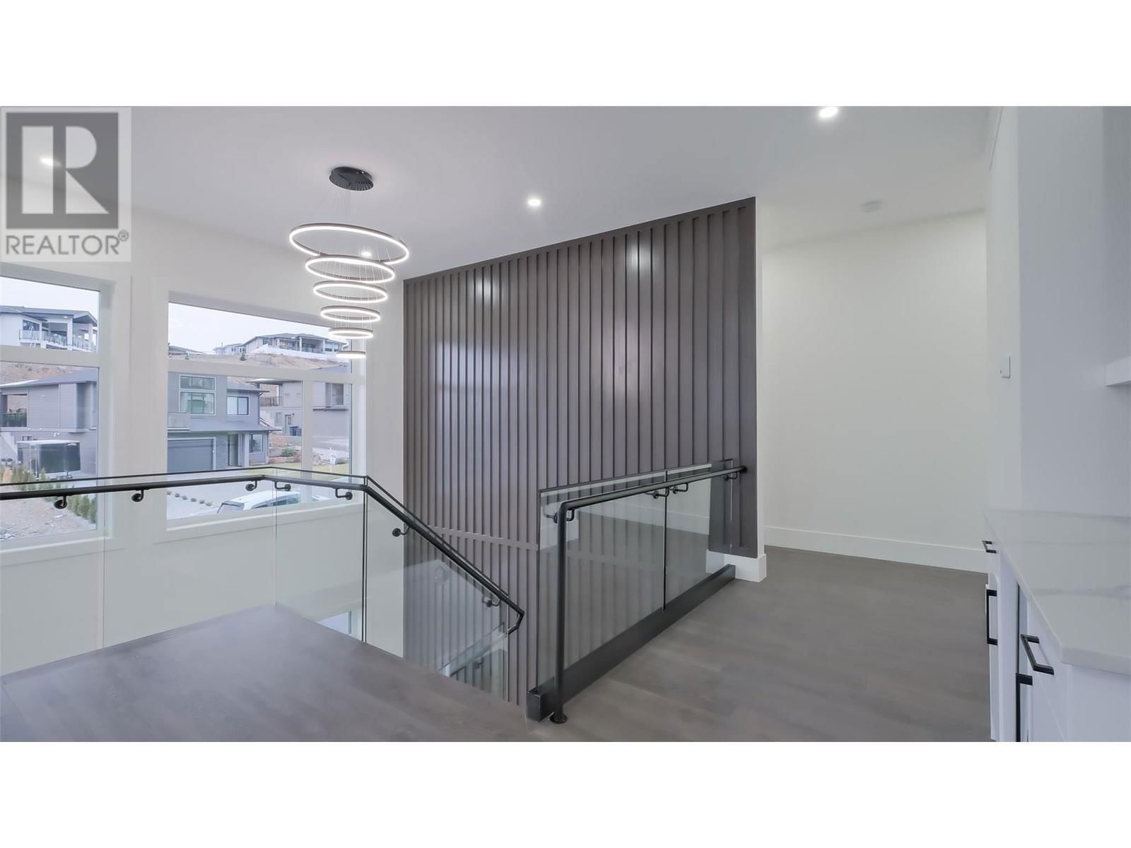2798 CANYON CREST DRIVE Image 15