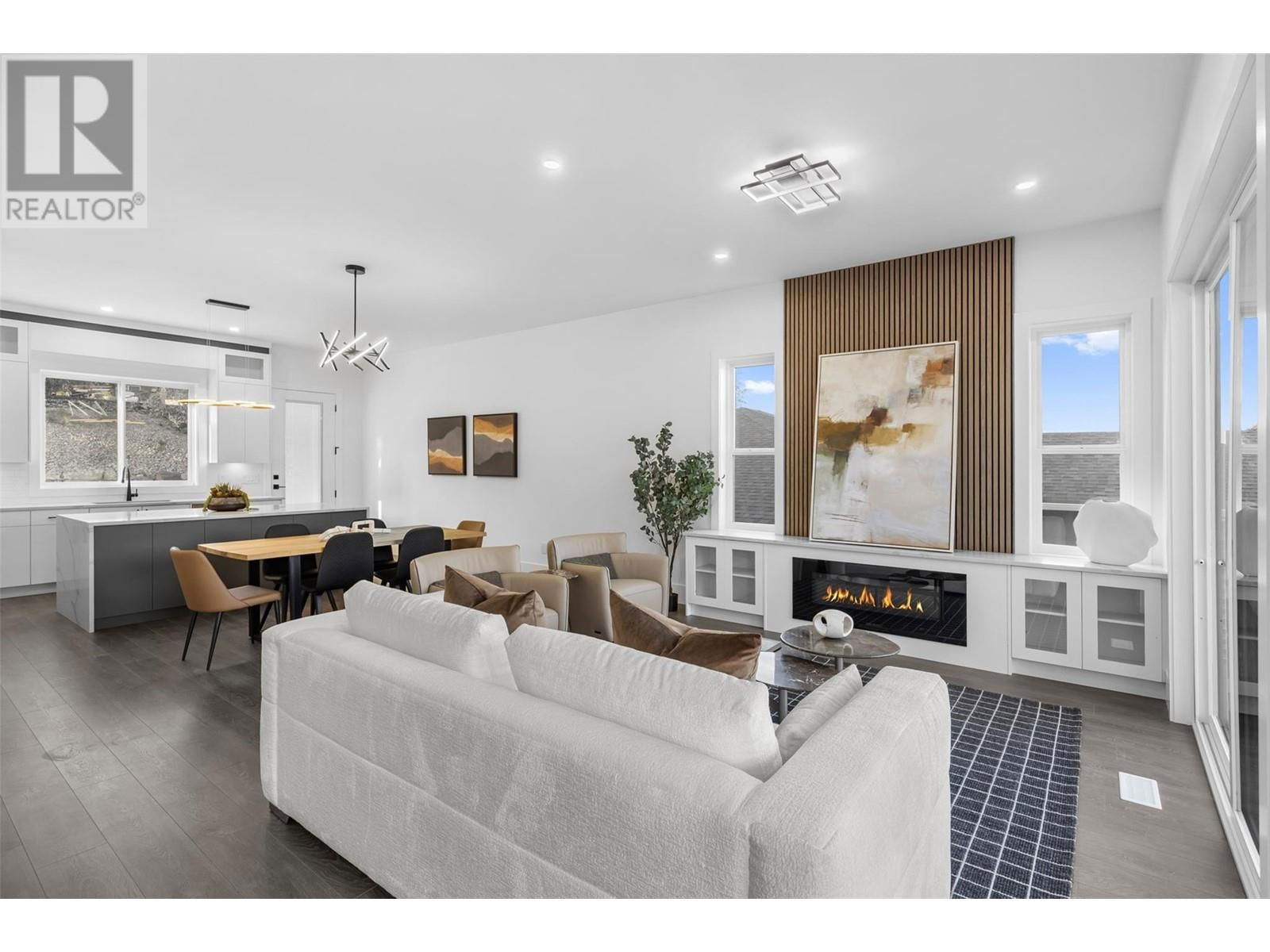2798 CANYON CREST DRIVE Image 17