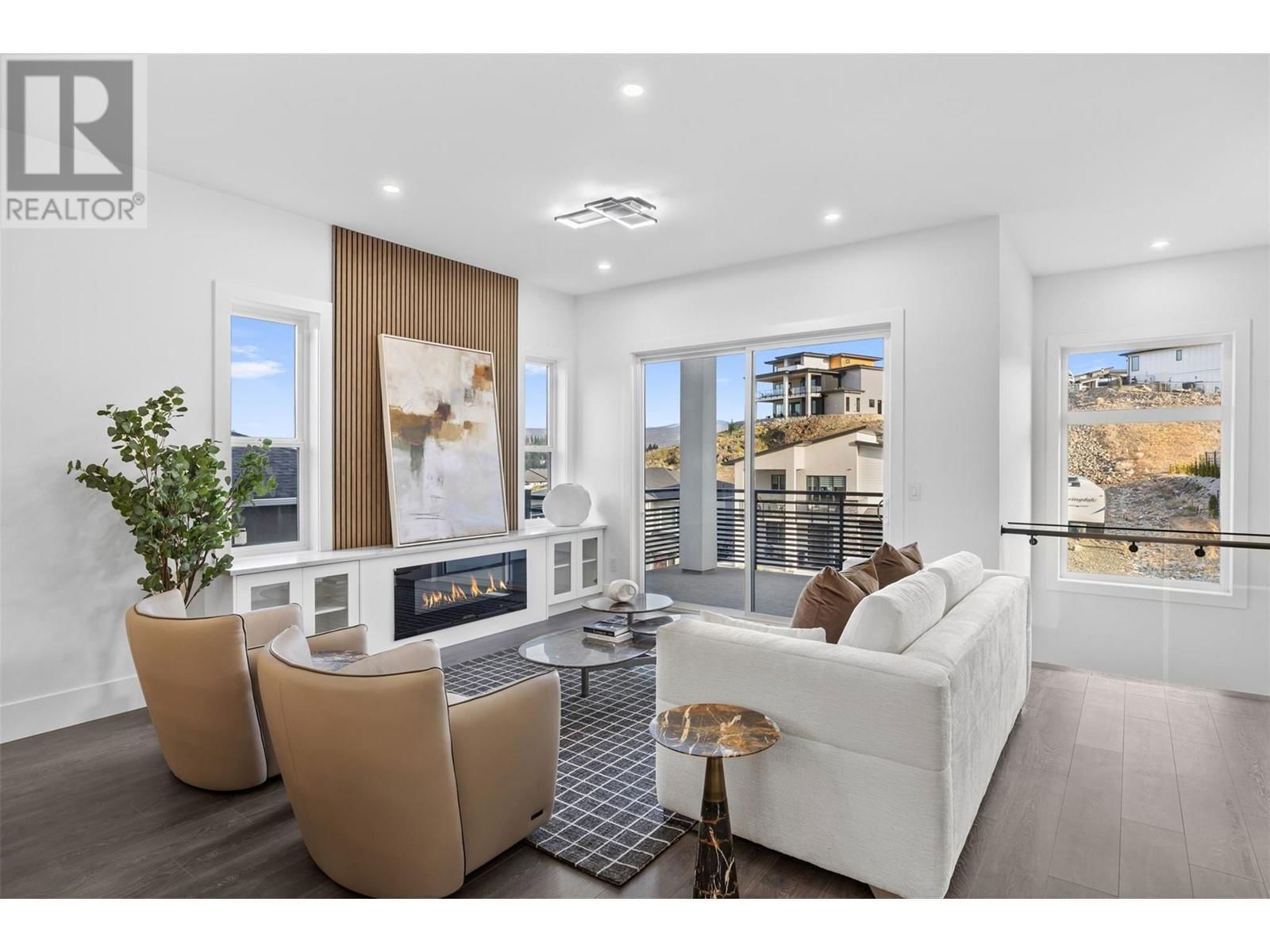 2798 CANYON CREST DRIVE Image 18