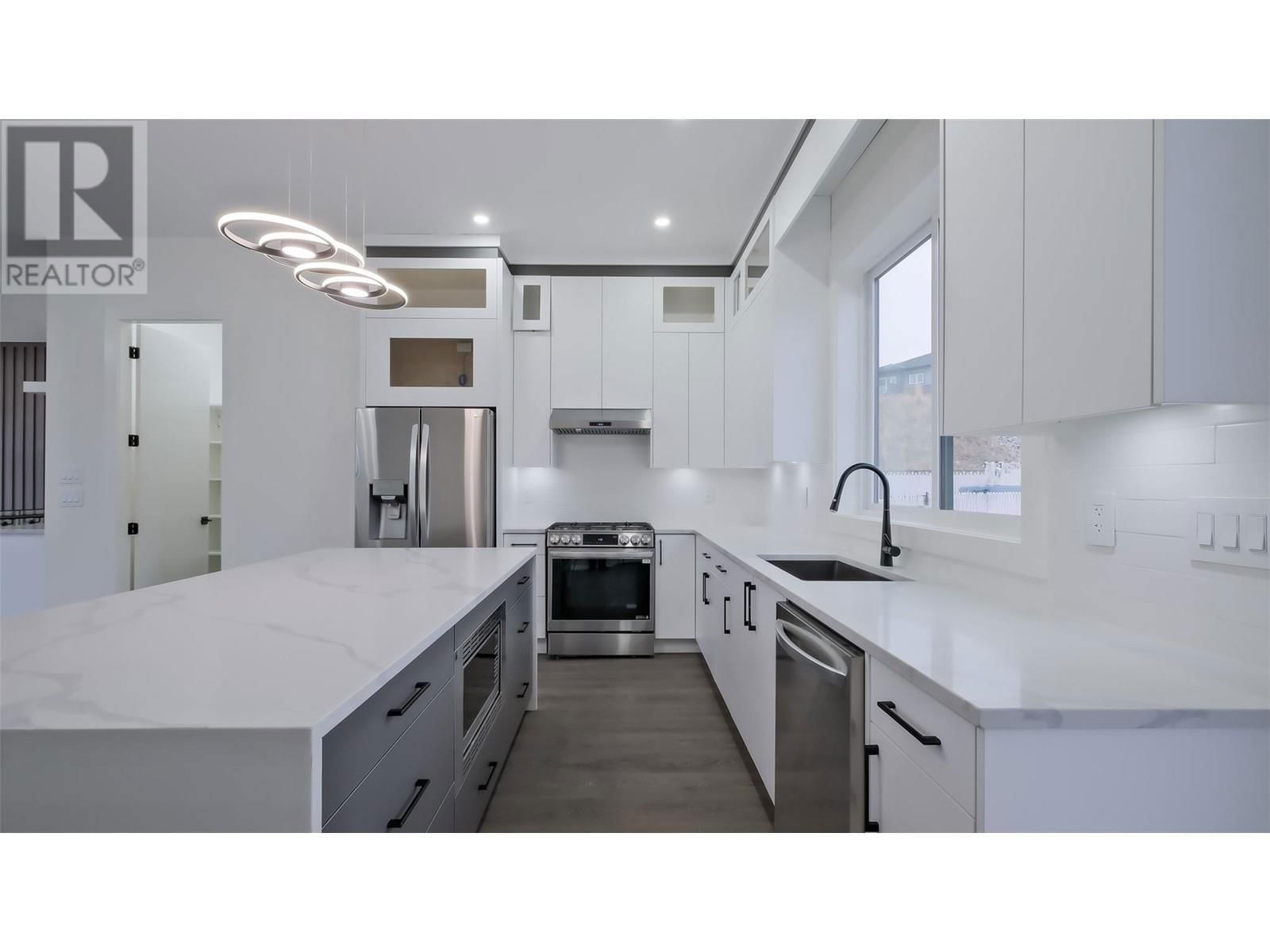 2798 CANYON CREST DRIVE Image 36
