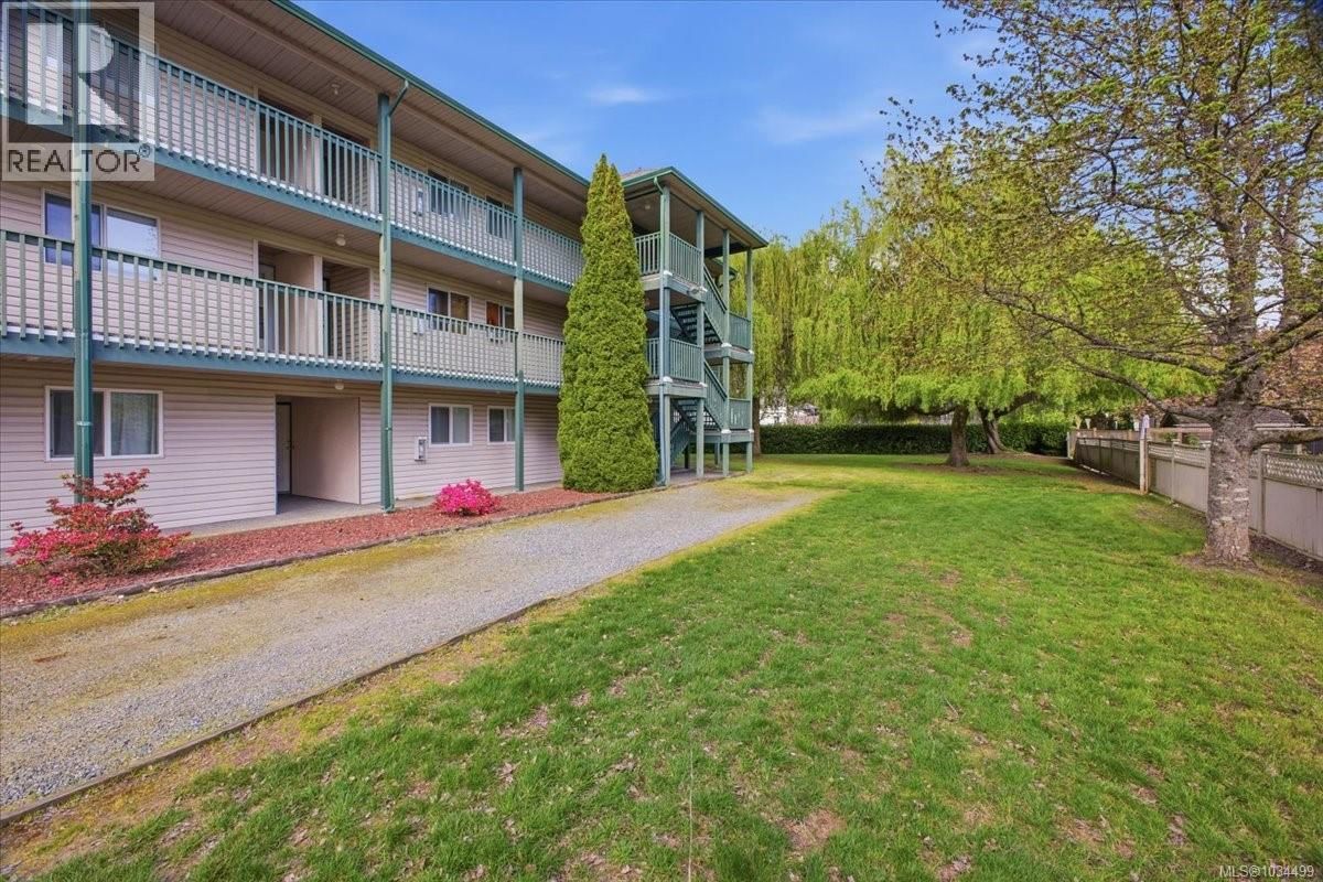 208 1912 Bowen Road property photo