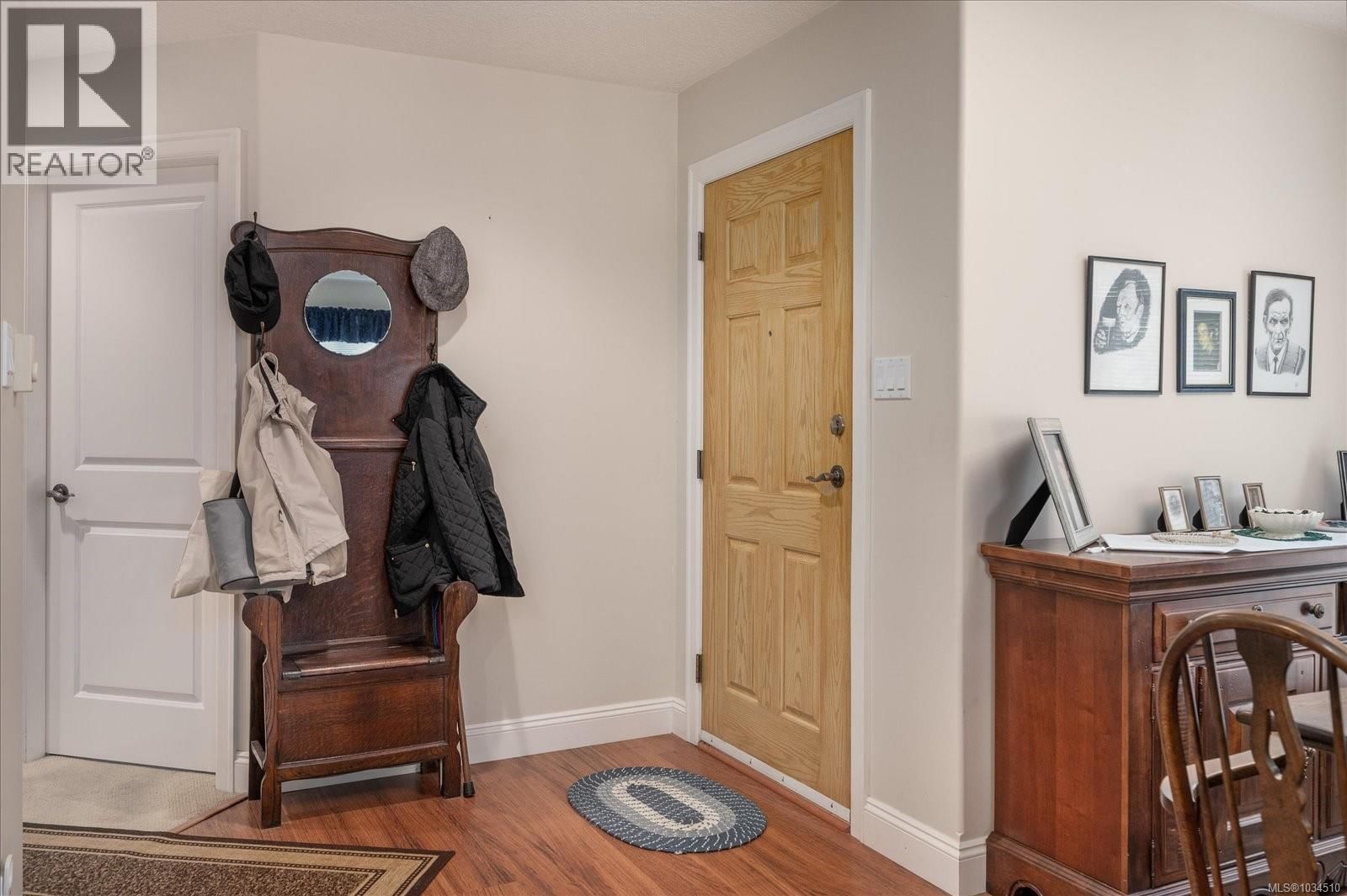 12 340 Young Street property photo