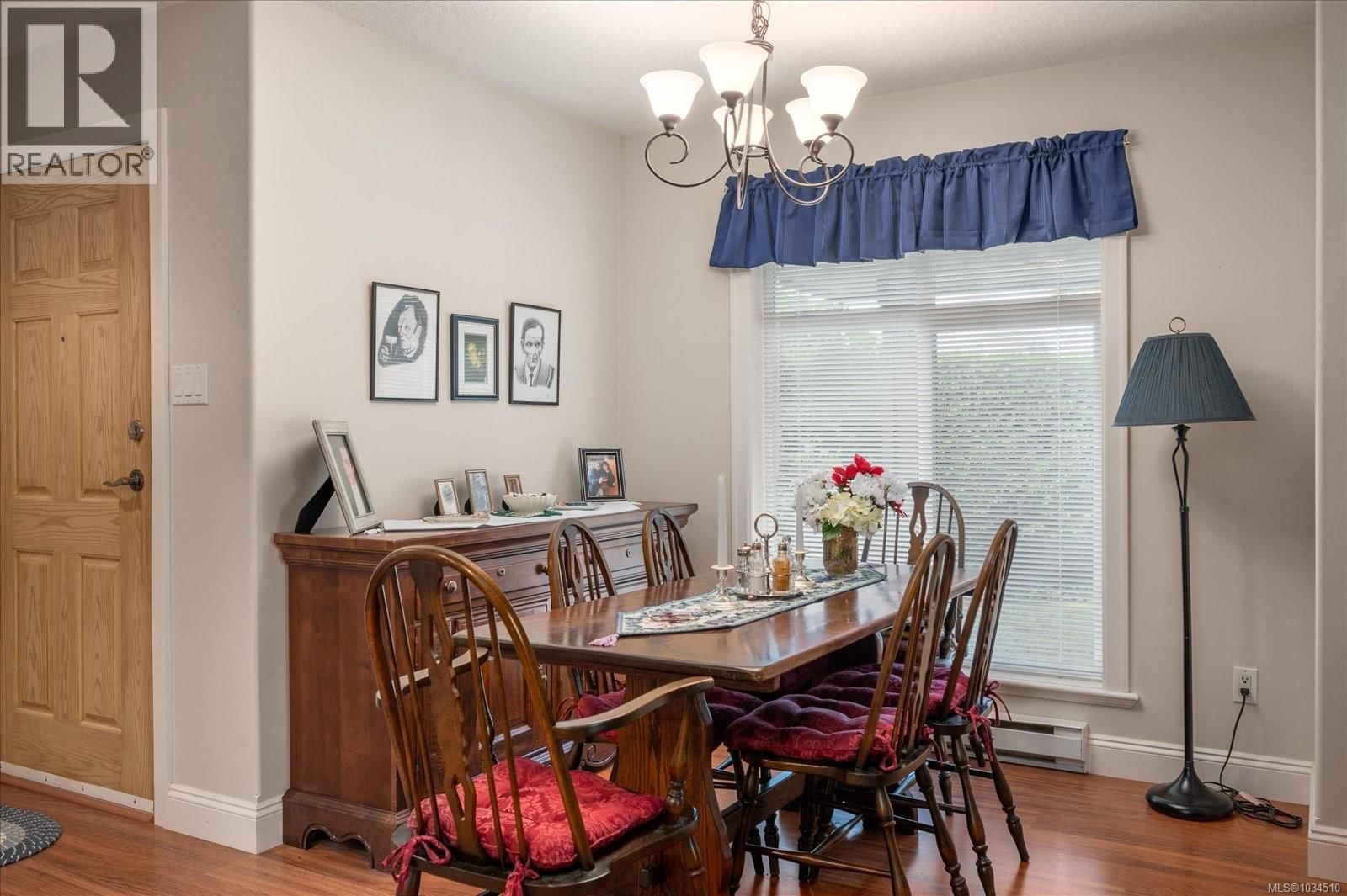 12 340 Young Street property photo
