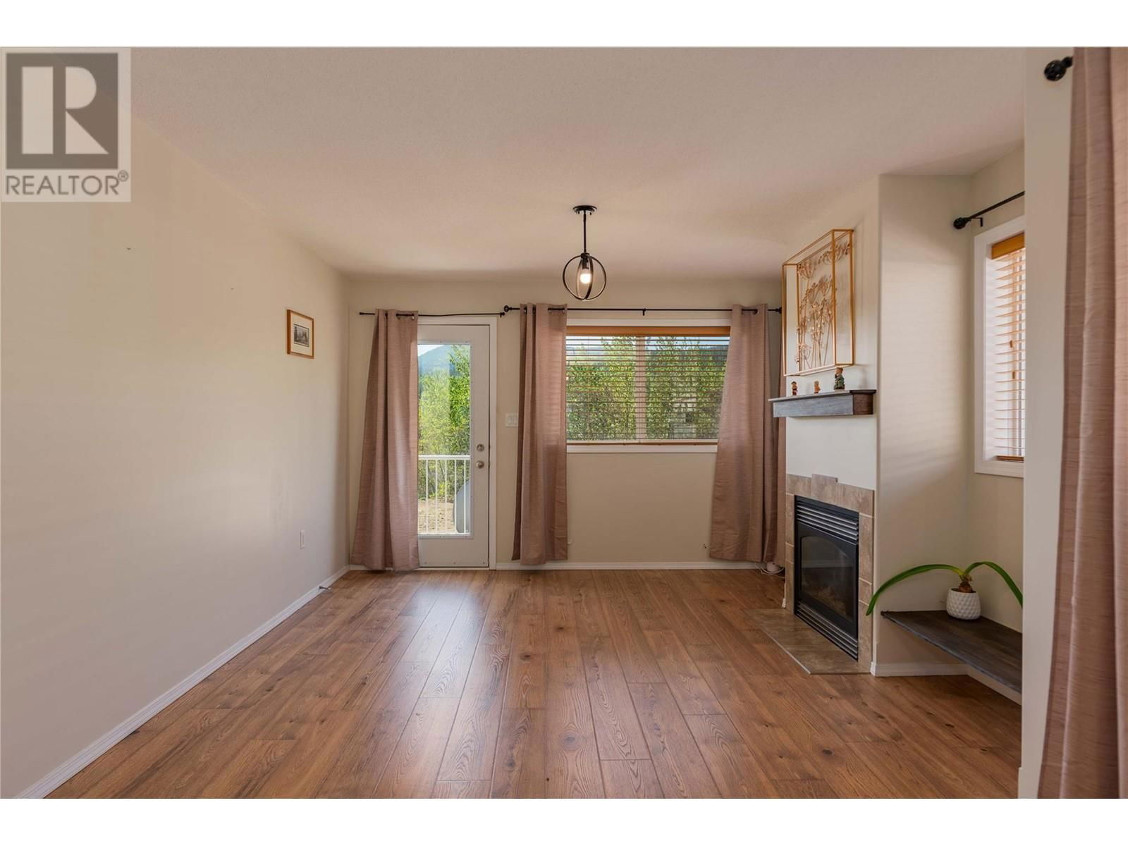 7350 CREMA DRIVE Image 12