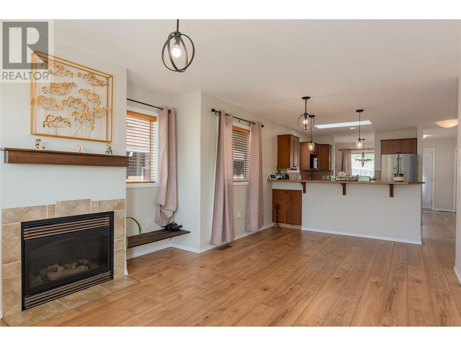 7350 CREMA DRIVE Image 13