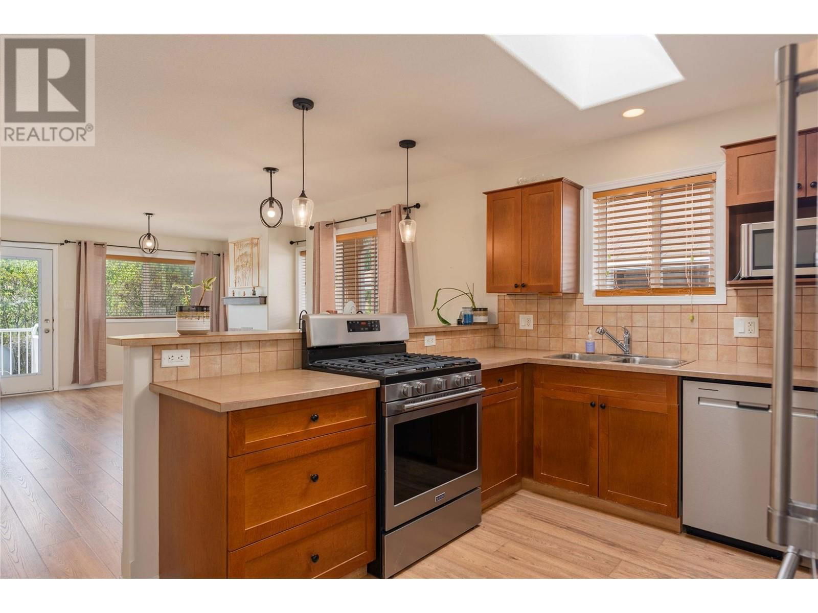 7350 CREMA DRIVE Image 4