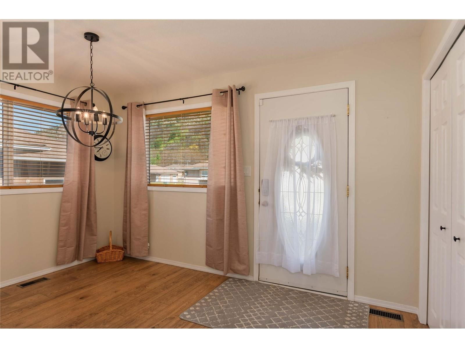 7350 CREMA DRIVE Image 6
