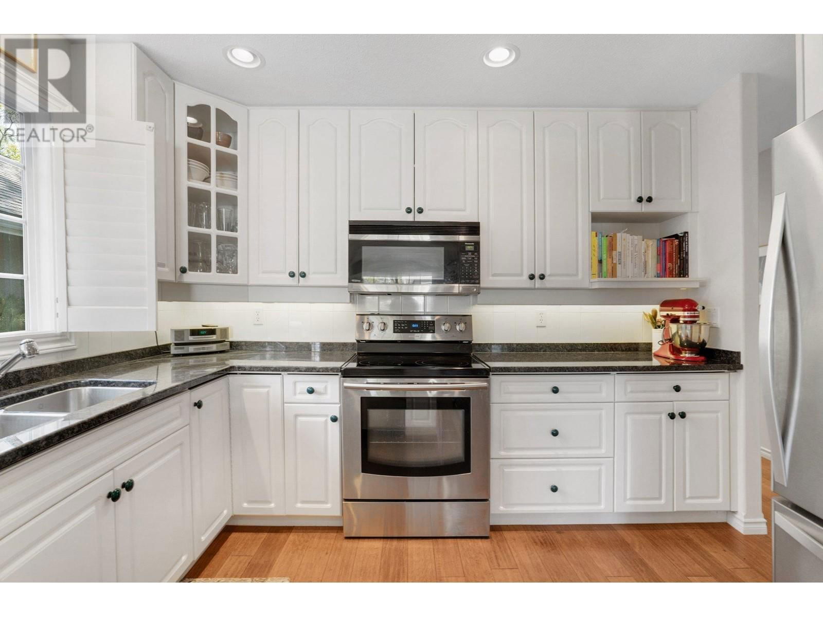 9 - 3775 SPRINGBROOK ROAD Image 17