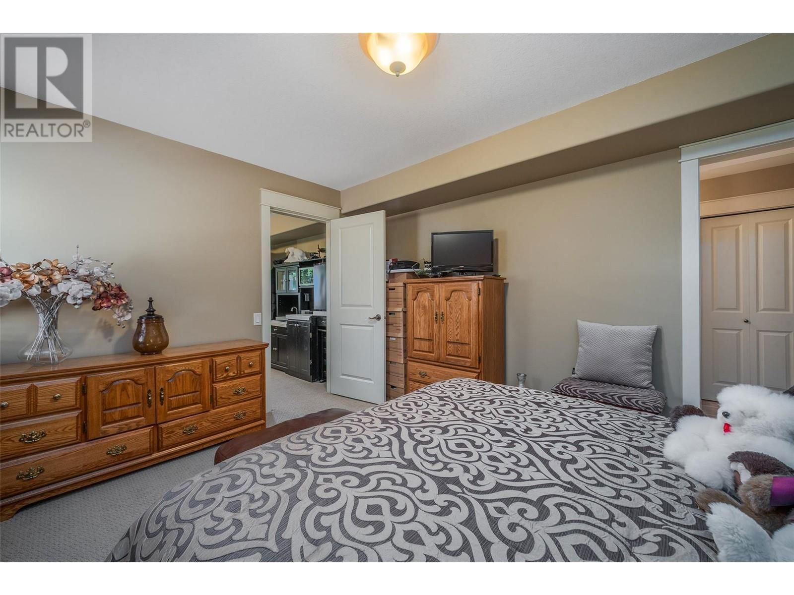 4144 SOLANA PLACE Image 32