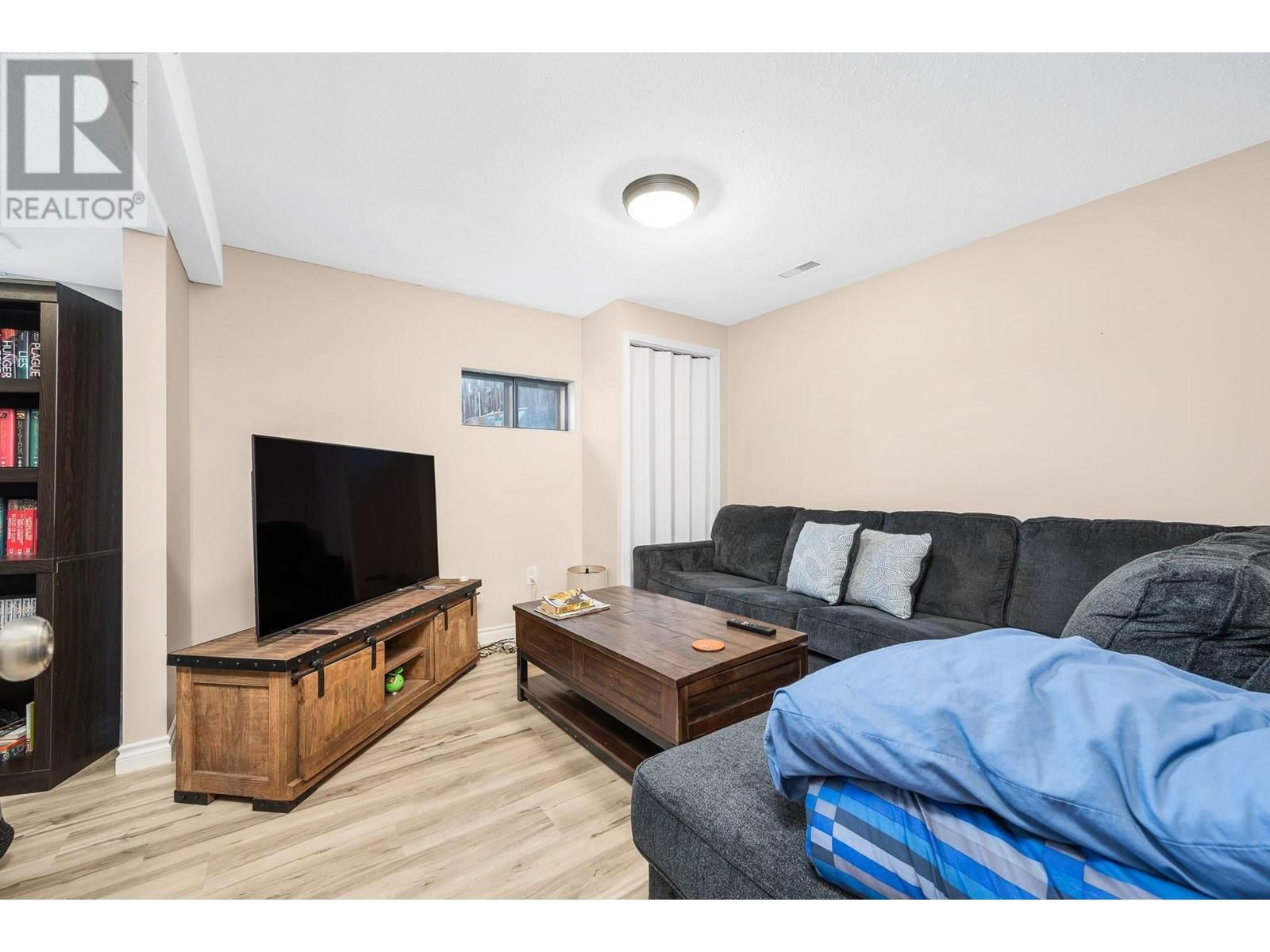 6458 CARLTON ROAD Image 32
