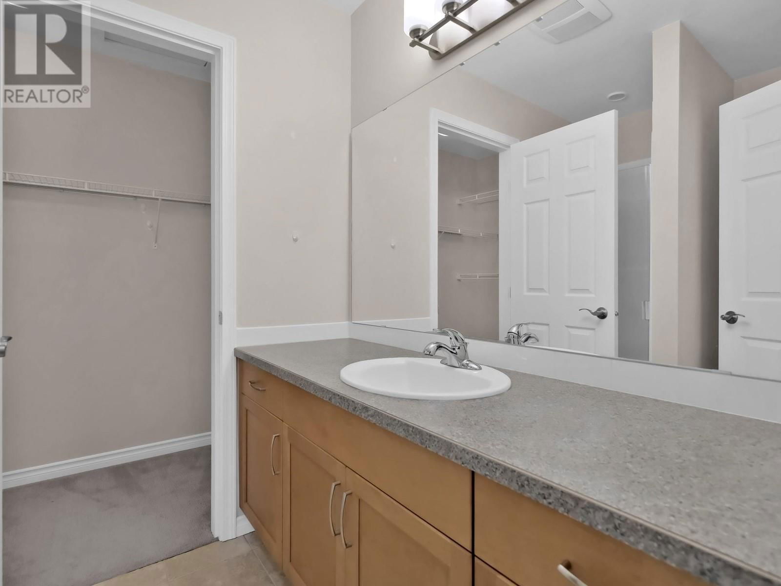 140 - 3363 WILSON STREET Image 13